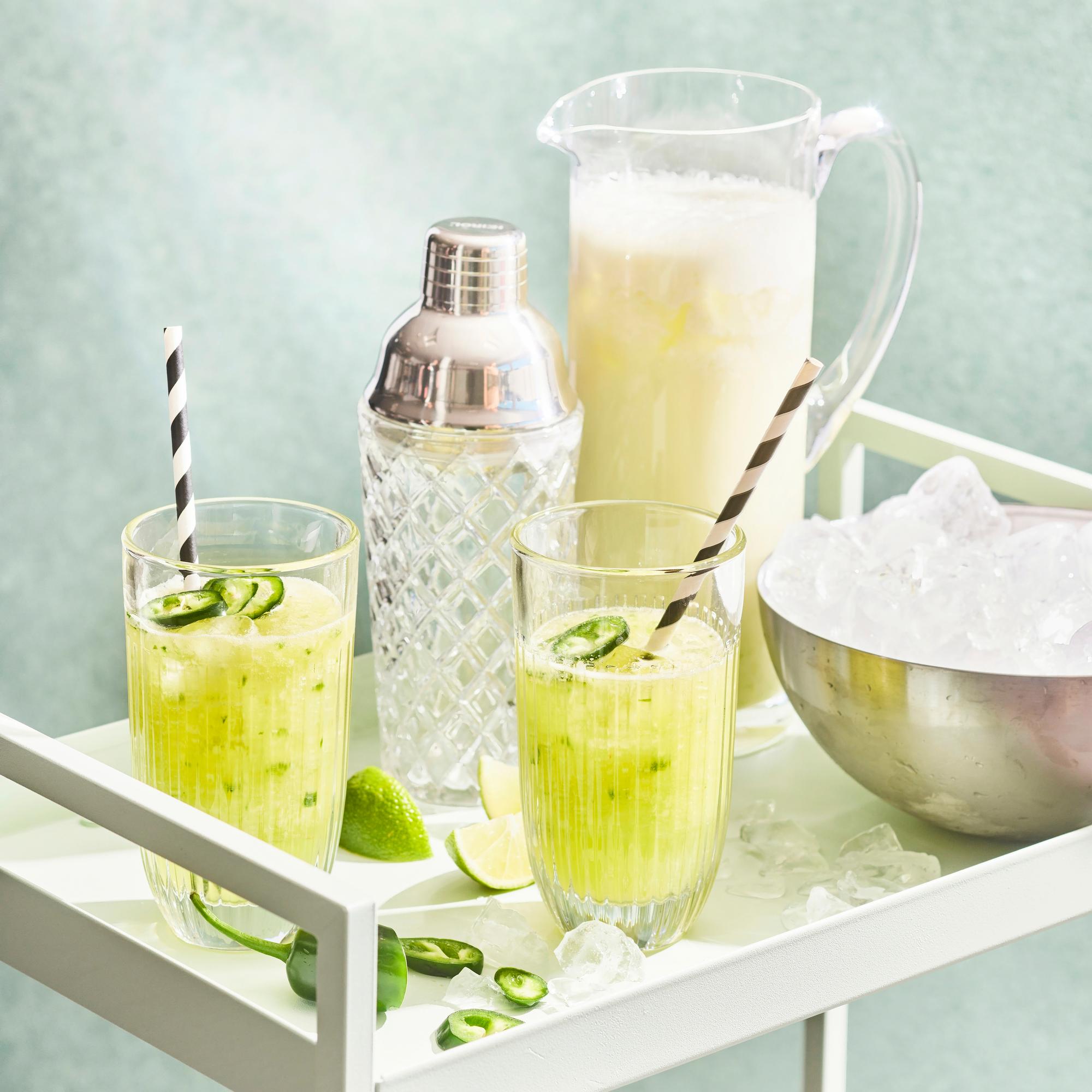 Oletko oman elämäsi drinkkimestari? Testaa, kuinka hyvin tunnet suositut juomat!