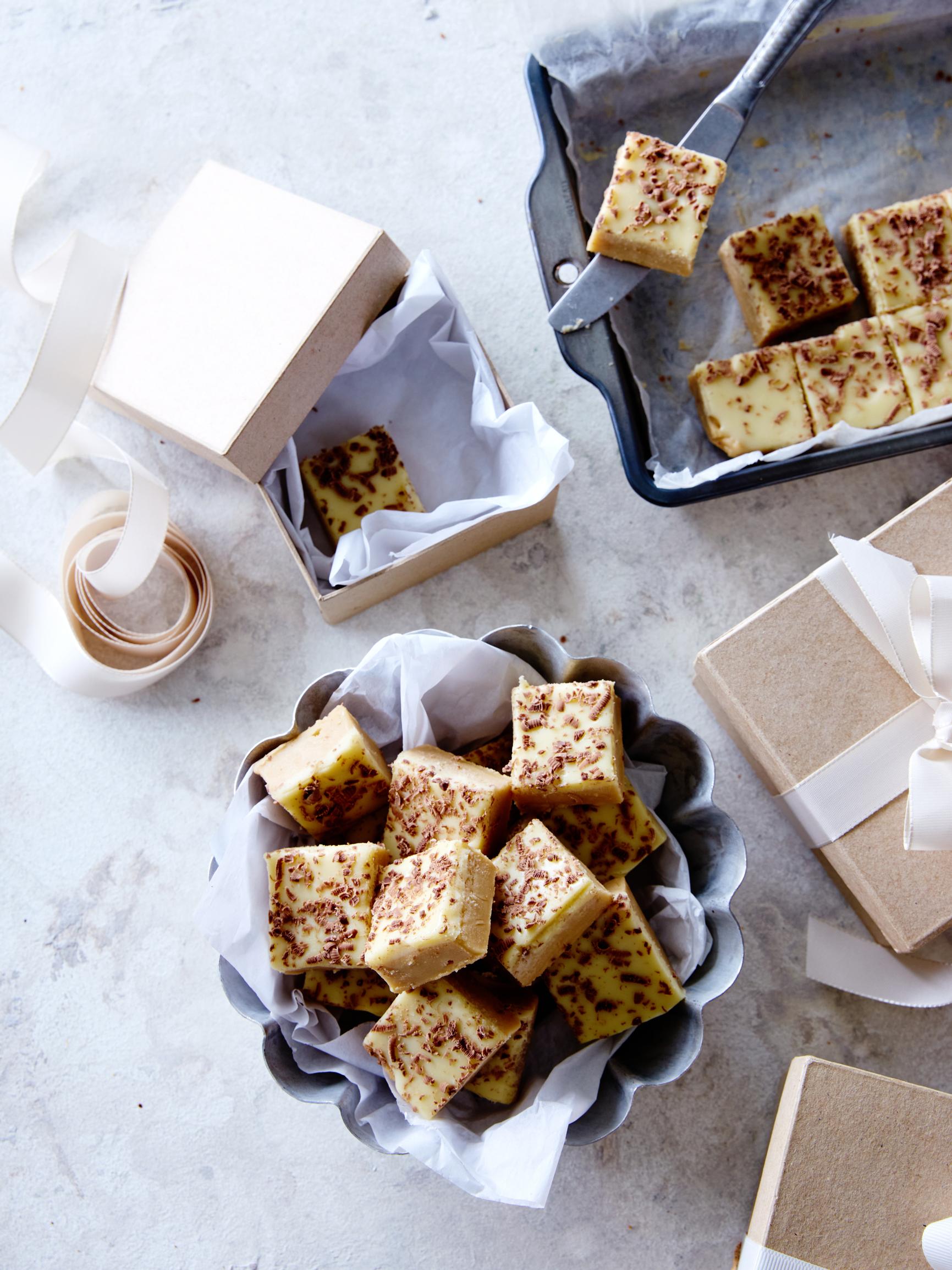 Cappuccinofudge –kahvin ystävän unelmaherkku on loistava lahja tai kahvipöydän tarjottava