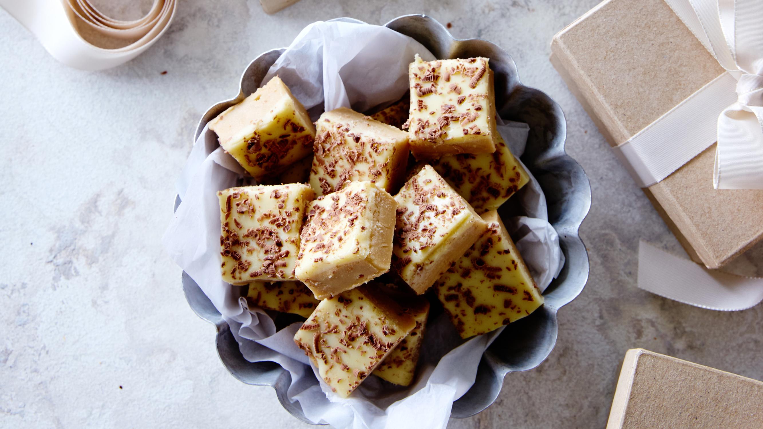 Cappuccinofudge –kahvin ystävän unelmaherkku on loistava lahja tai kahvipöydän tarjottava