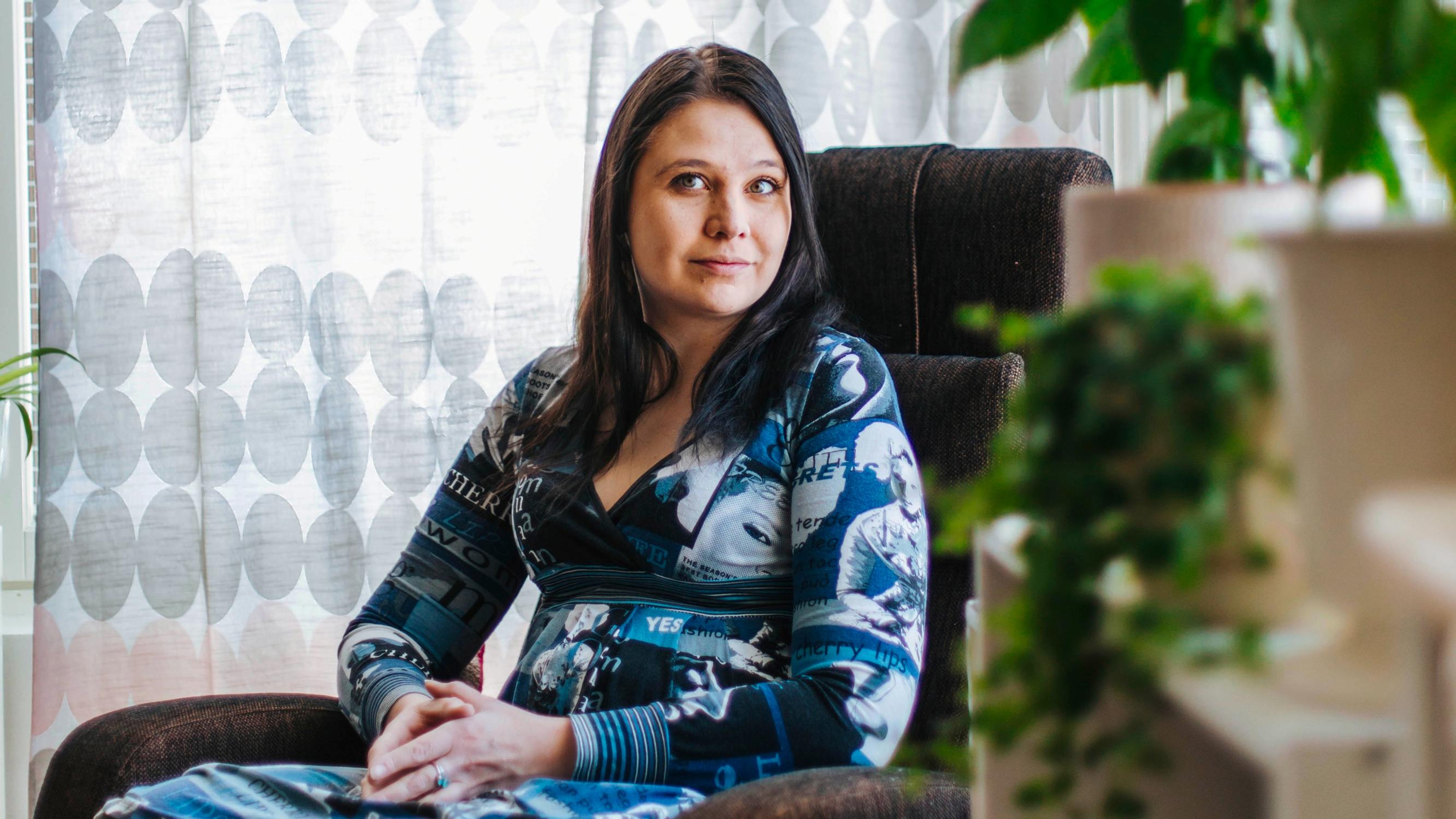 Lauran syömishäiriö puhkesi uudelleen aikuisena: ”Laihduttaminen merkitsi minulle turvaa ja lohtua”