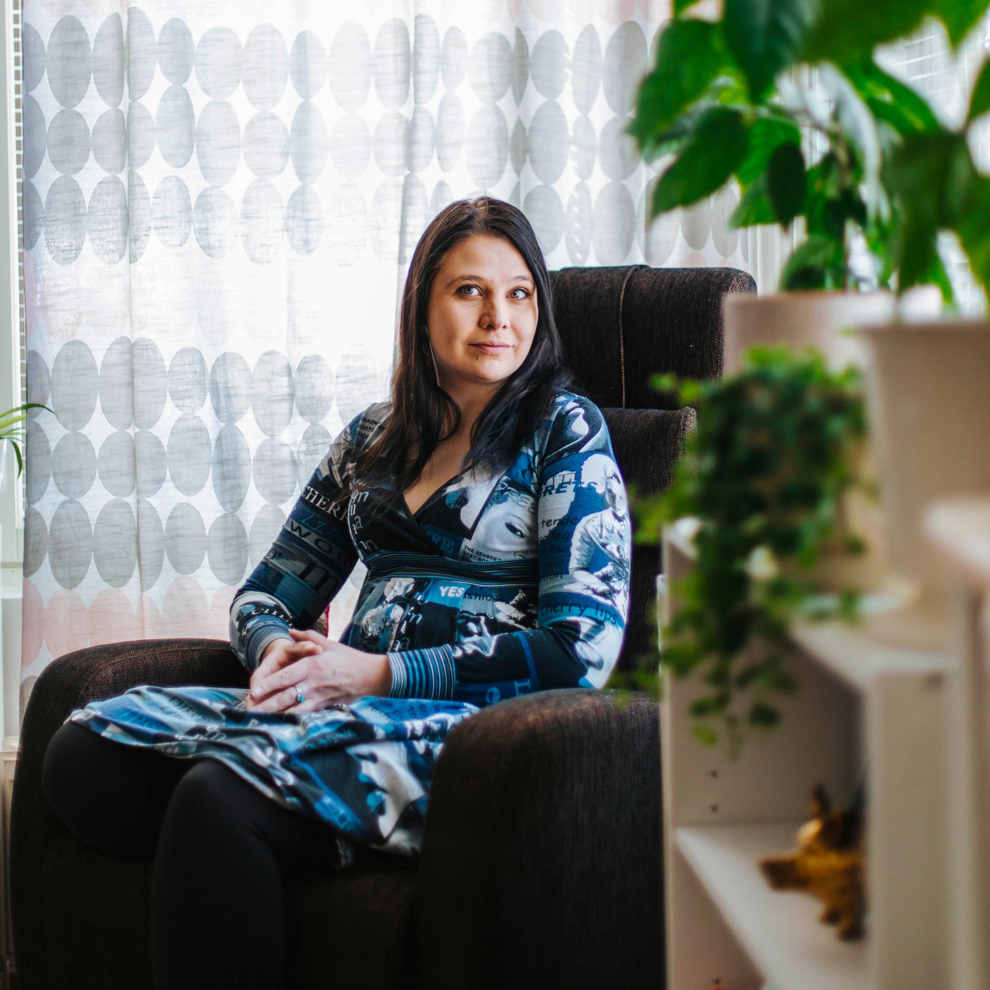 Lauran syömishäiriö puhkesi uudelleen aikuisena: ”Laihduttaminen merkitsi minulle turvaa ja lohtua”
