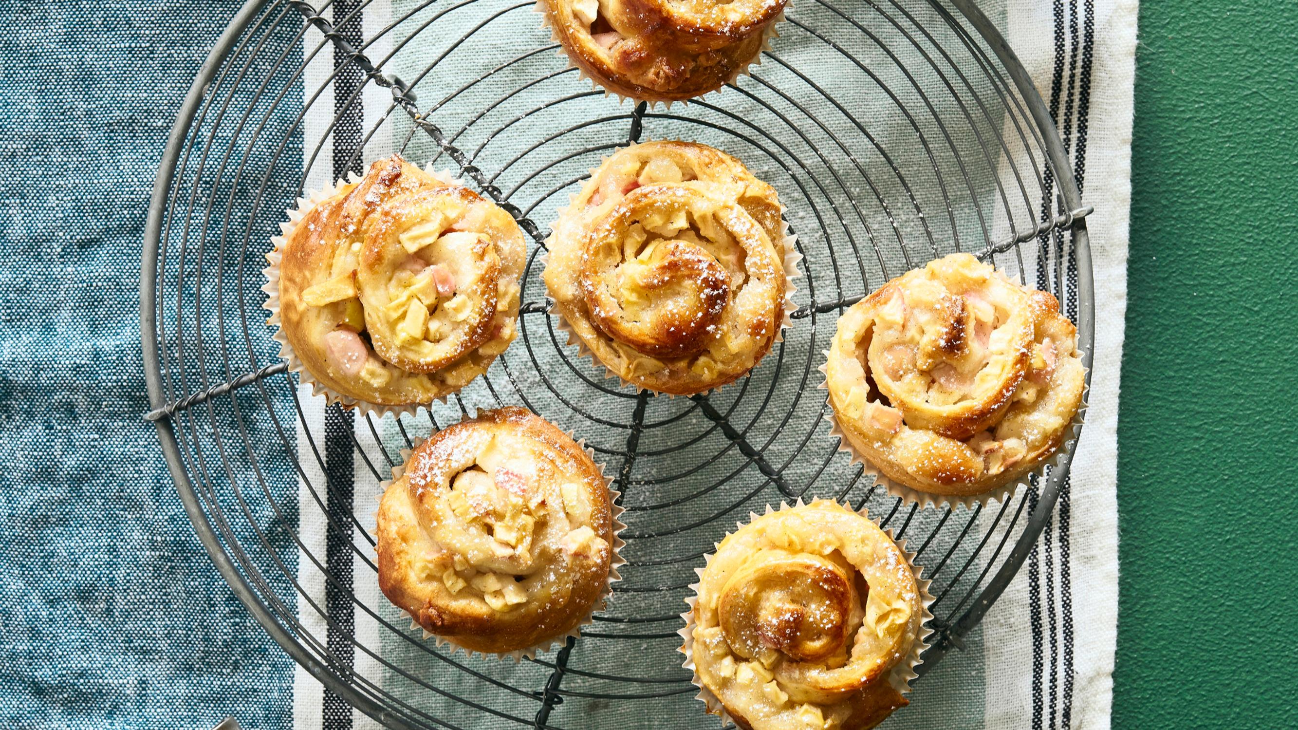 Omena-croissantkierteet – pyöräytä helpot kierteet näppärästi valmiista croissant-taikinasta