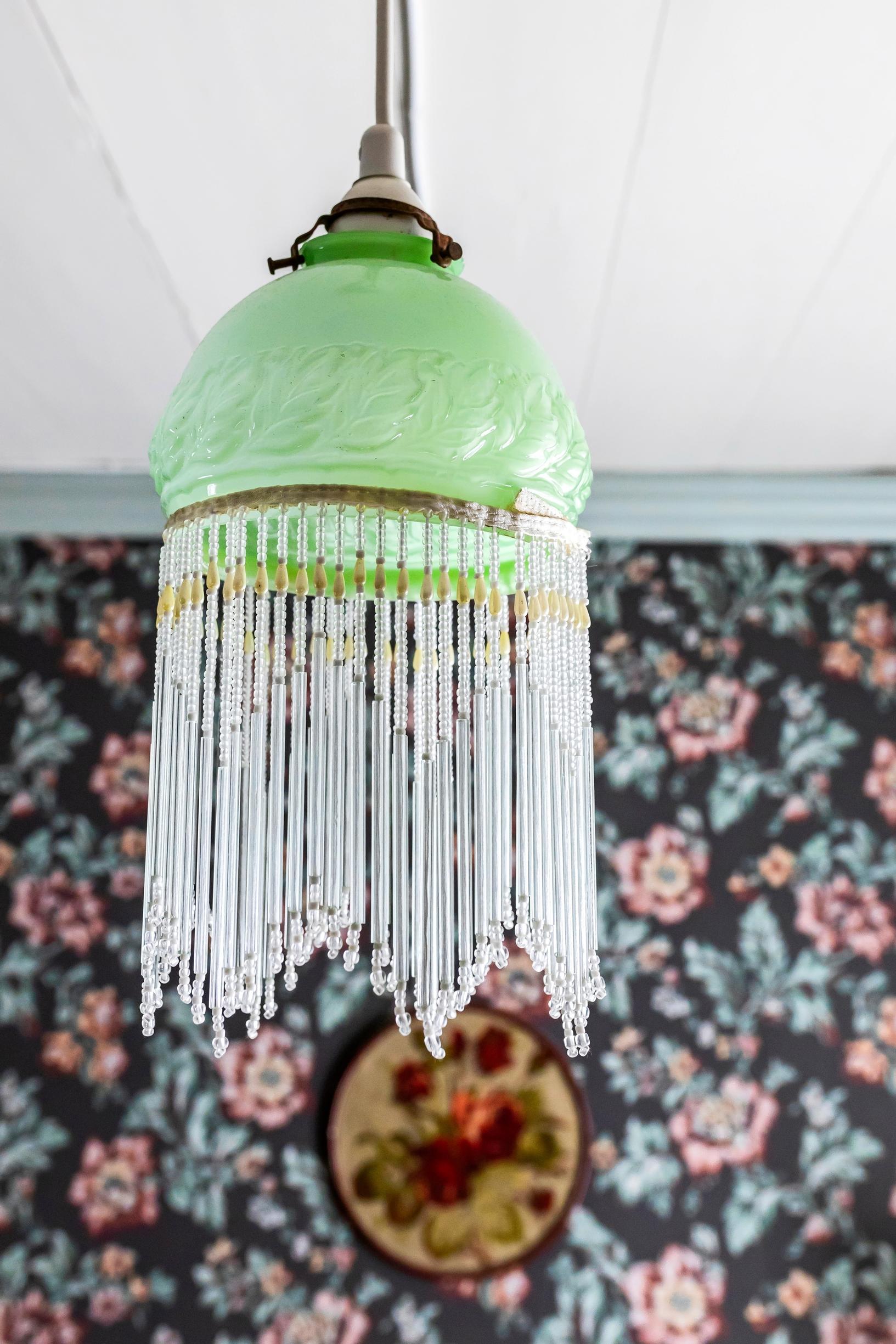 lasinen kattovalaisin