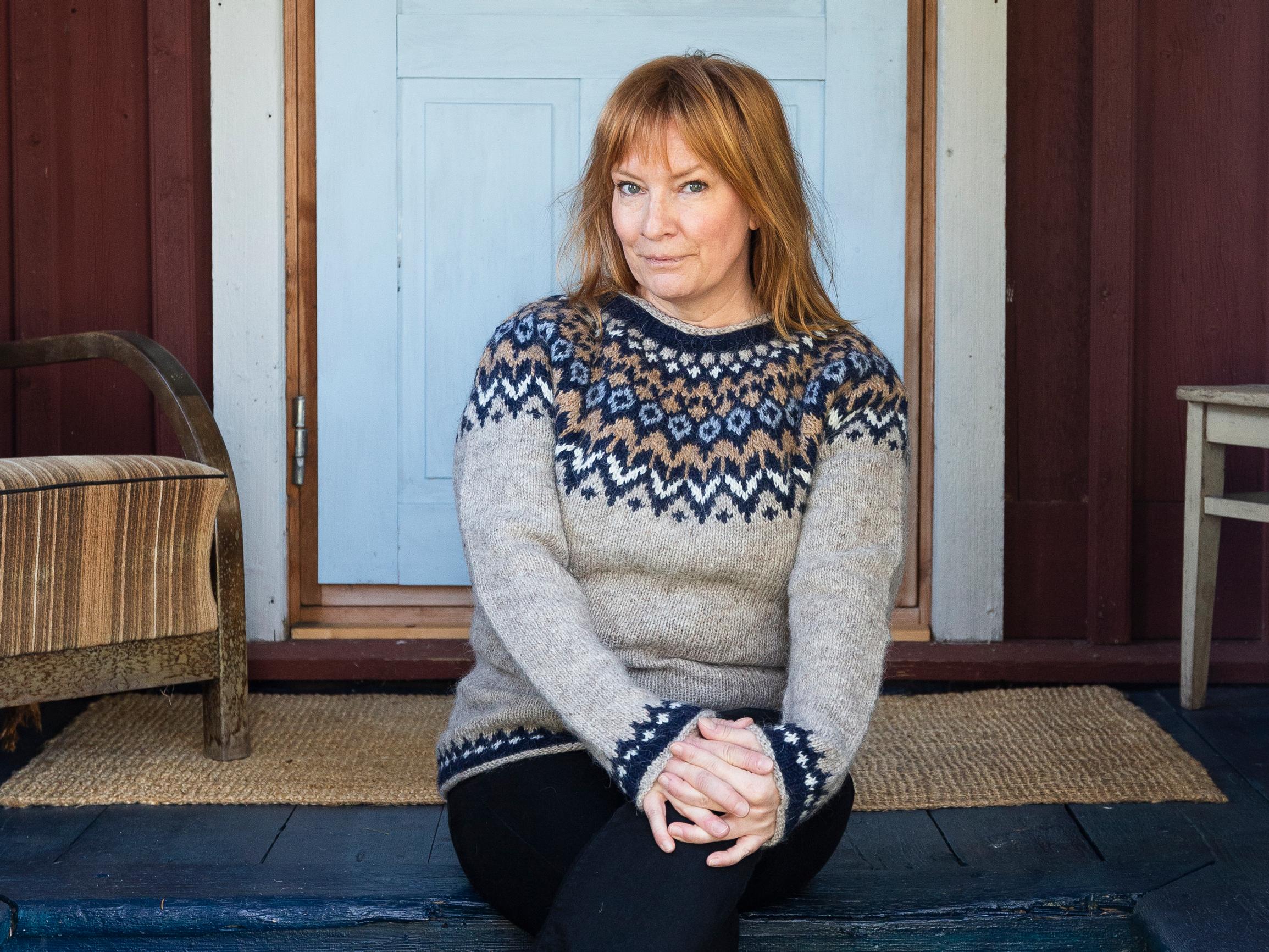 ”Sisko maalasi kuistini lattian väärällä värillä, ja se rauhoittaa perfektionismiin taipuvaista mieltäni” – Saila-Mari Kohtala oppi tervehtimään virheitä ilolla