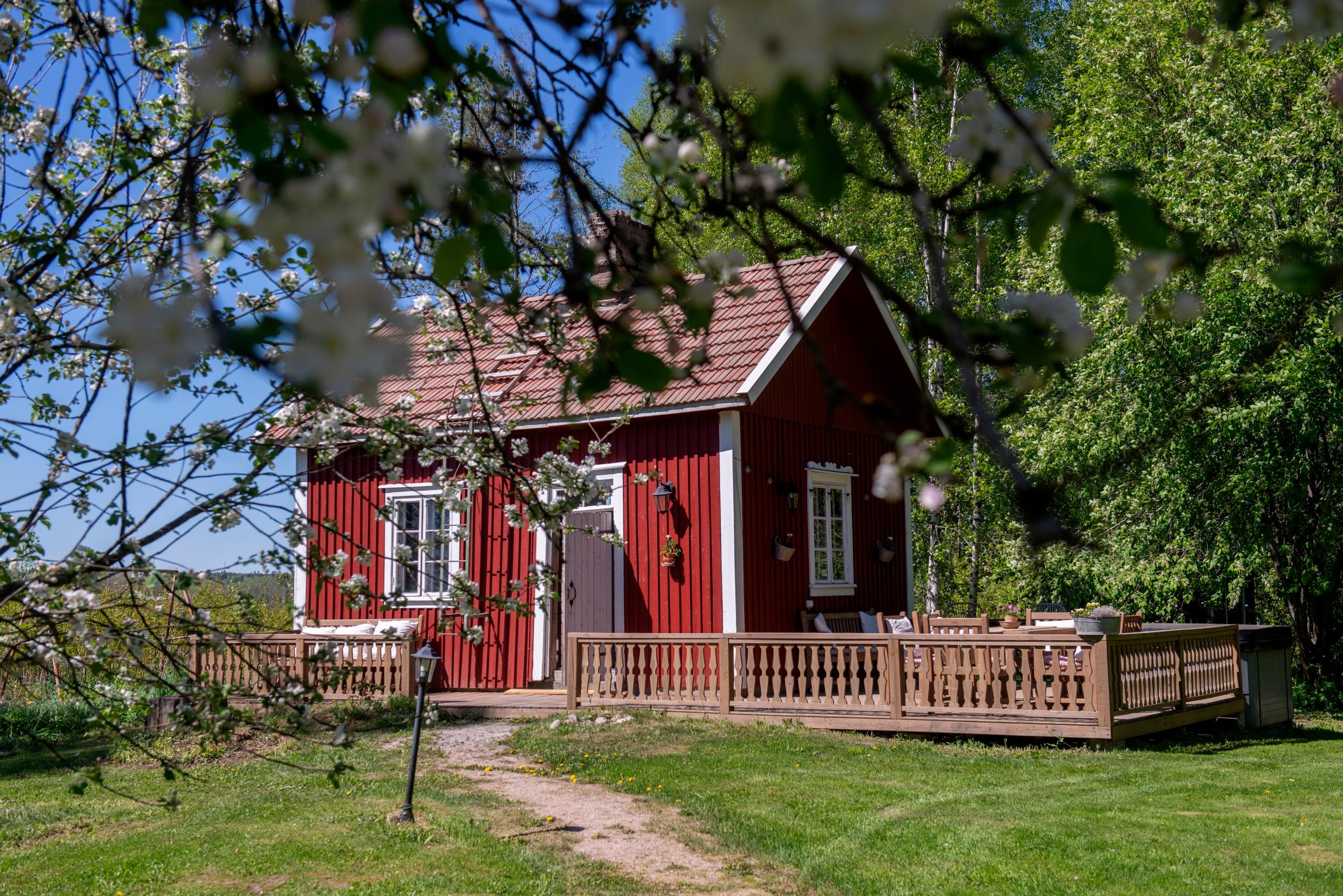 punainen pihasauna