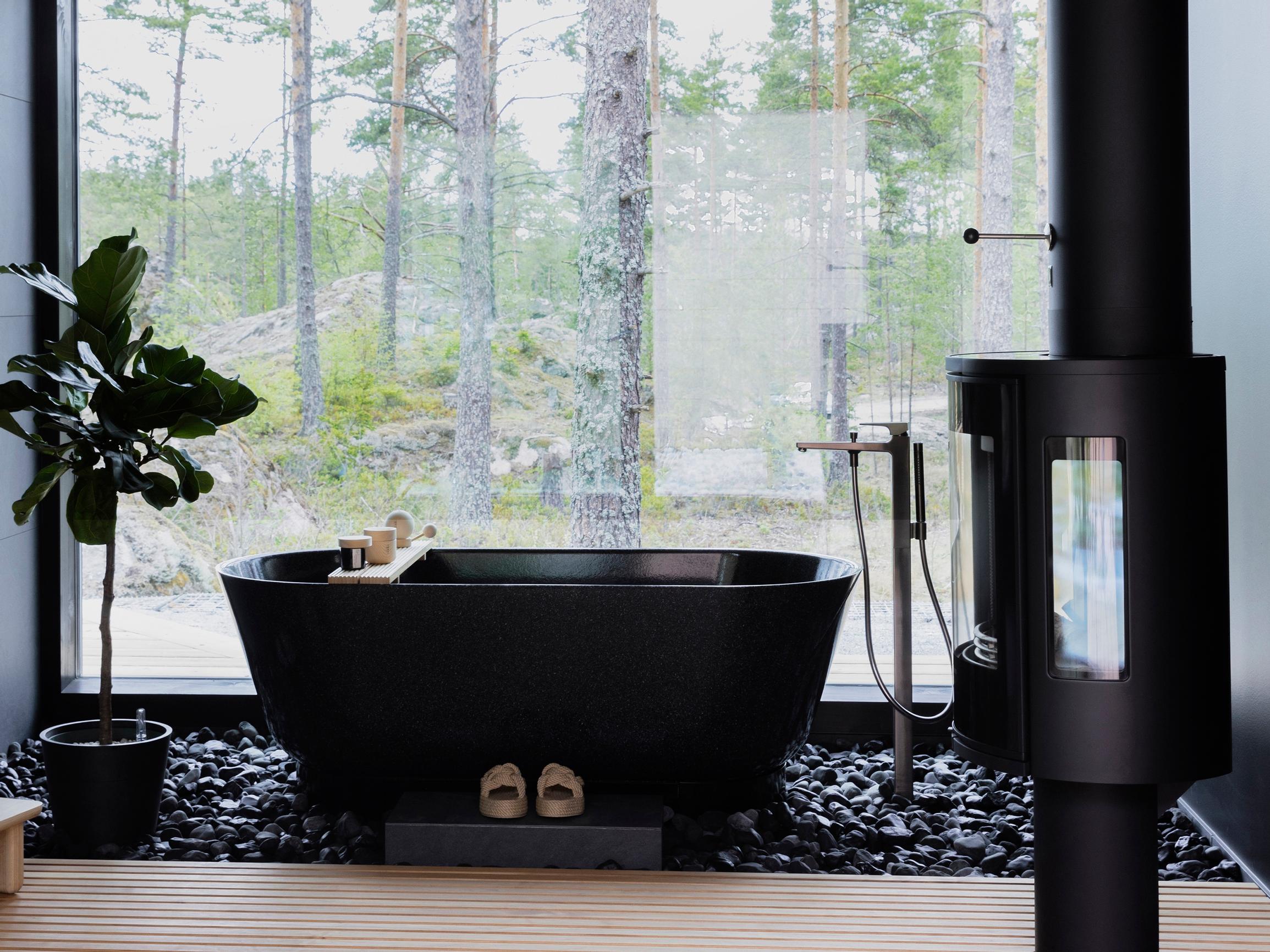 Tehostelaattoja, malja-altaita ja veistosmaisia saunoja! Tältä näyttävät tämän hetken trendikkäimmät kylpyhuoneet ja saunatilat