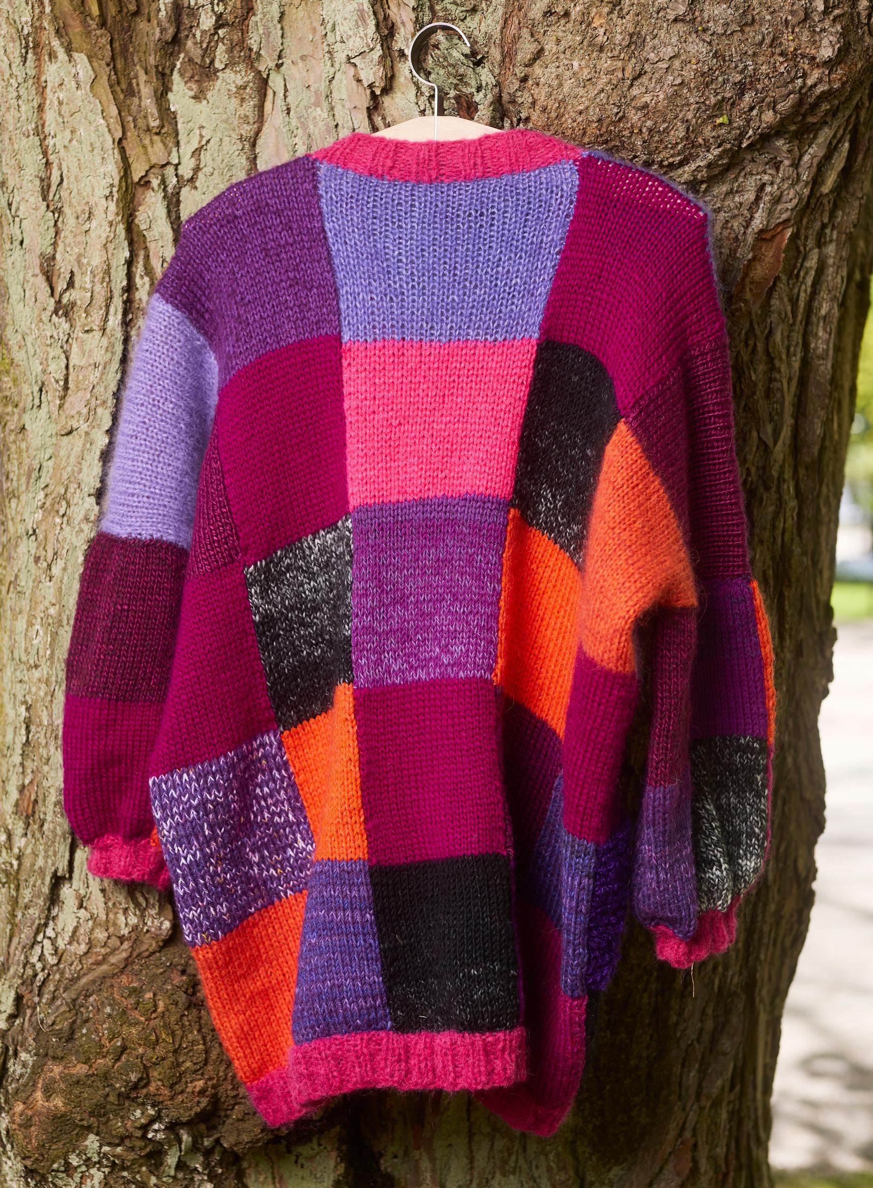 Palaneuletakki henkarissa