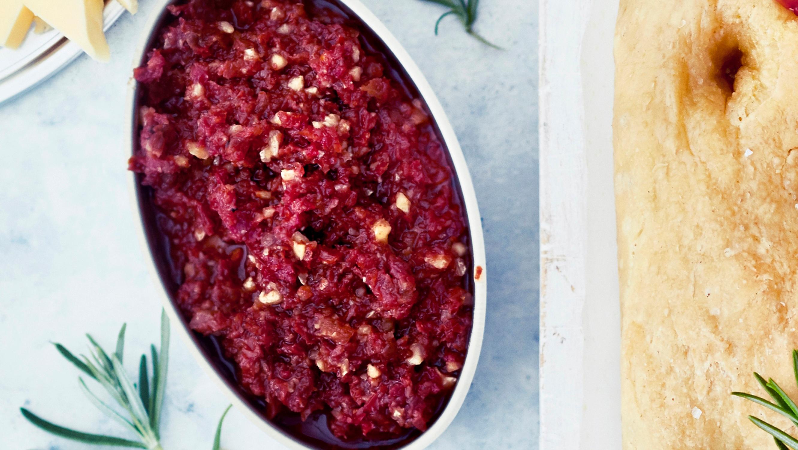 Punainen pesto – täyteläinen tahna kohottaa ruoan kuin ruoan uudelle tasolle
