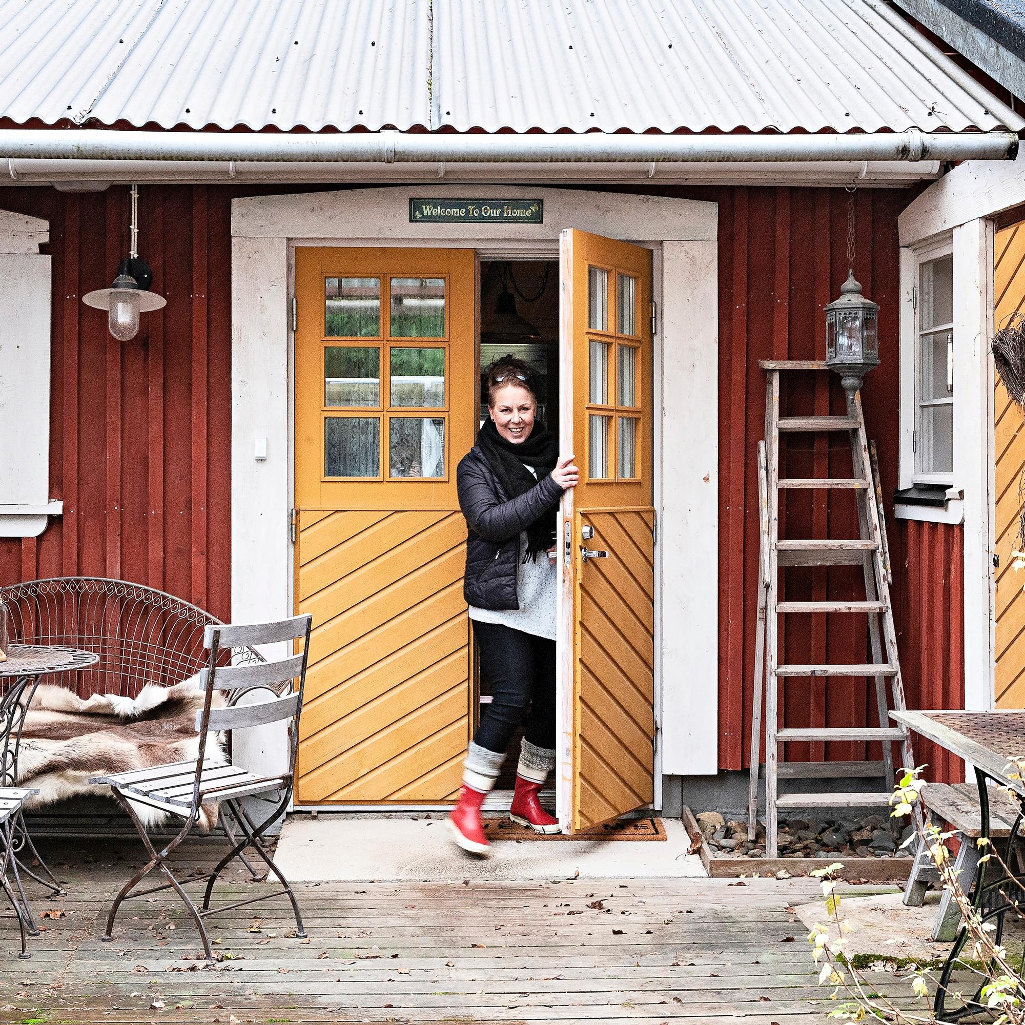 ”Ensimmäinen ajatus oli, että wau!” – Johannan ja Juhan persoonallista kotia asuttivat vielä 50 vuotta sitten lehmät, lampaat ja hevoset 