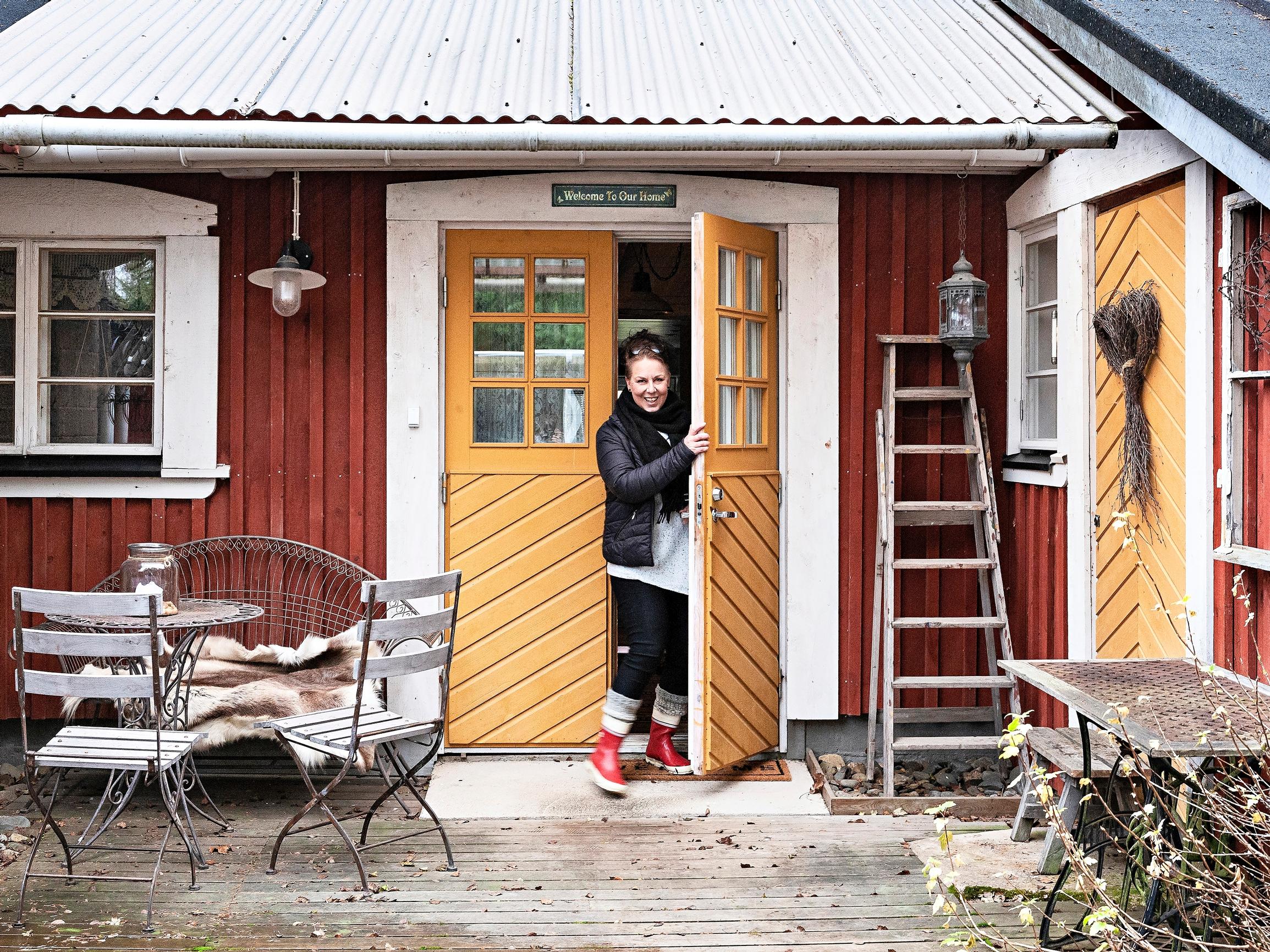 ”Ensimmäinen ajatus oli, että wau!” – Johannan ja Juhan persoonallista kotia asuttivat vielä 50 vuotta sitten lehmät, lampaat ja hevoset 