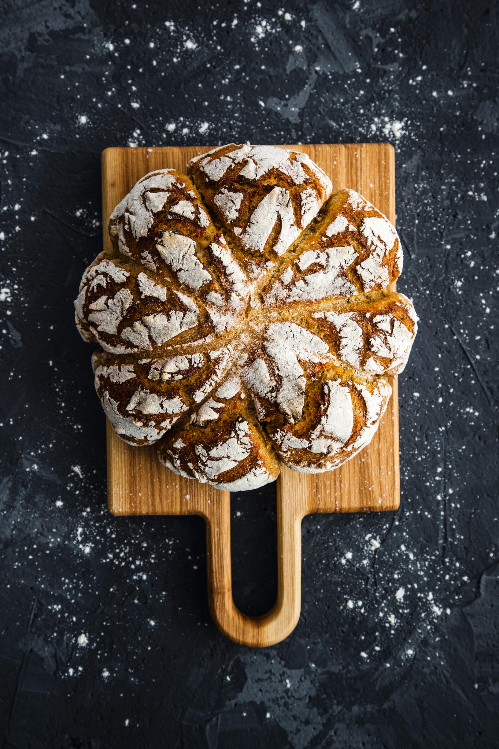 Kurpitsainen juurileipä