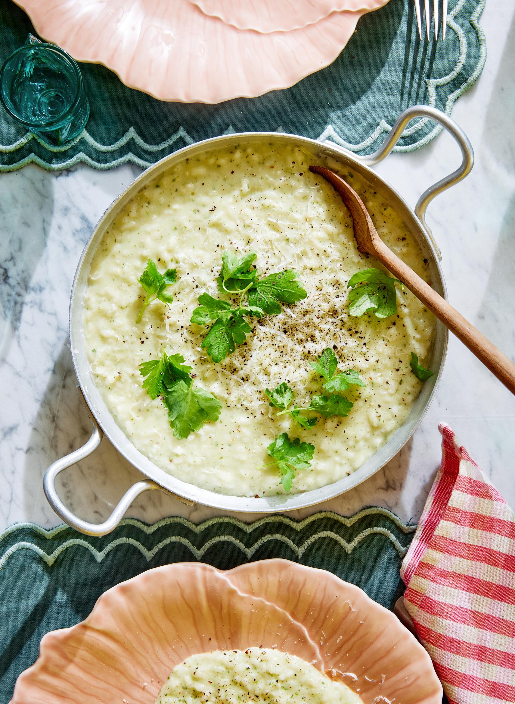 Valkosipulirisotto − paahdetut valkosipulit antavat risotolle upean maun