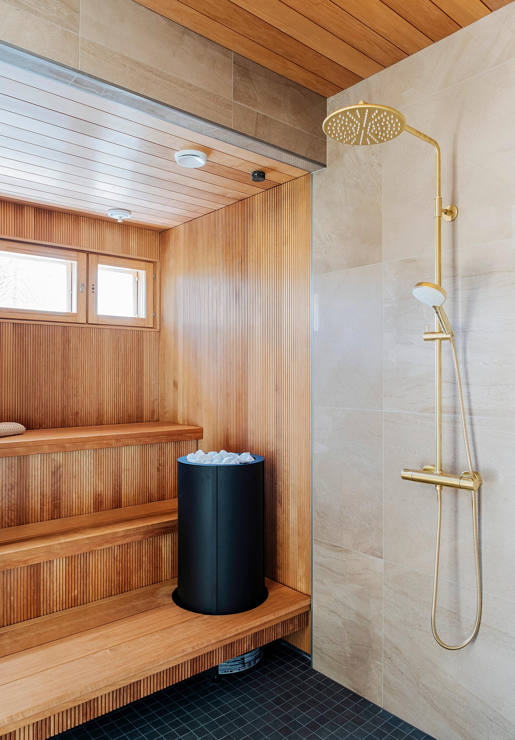 Isokoskelon sauna ja pesuhuone Naantalin asuntomessuilla