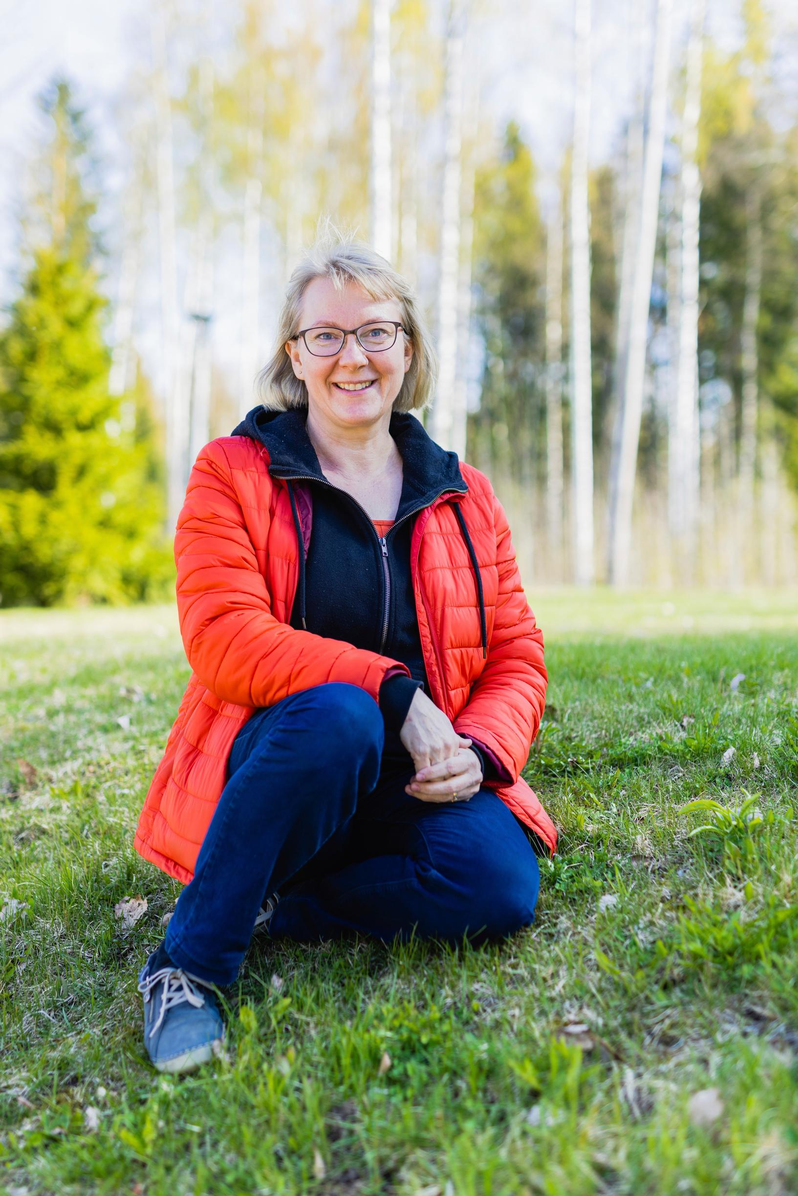 Tutkijayliopettaja Outi Tahvonen