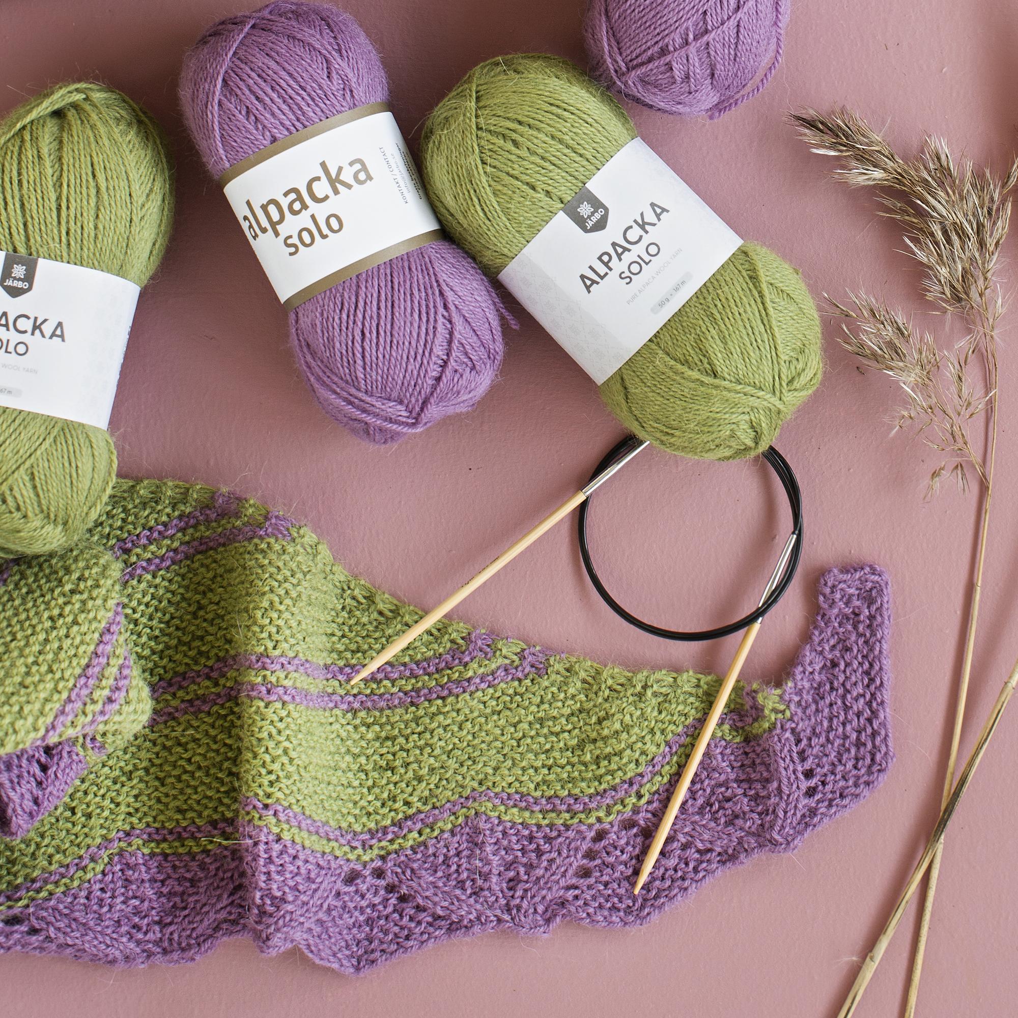 Meiju Knitsin suunnittelema Kanerva-huivi