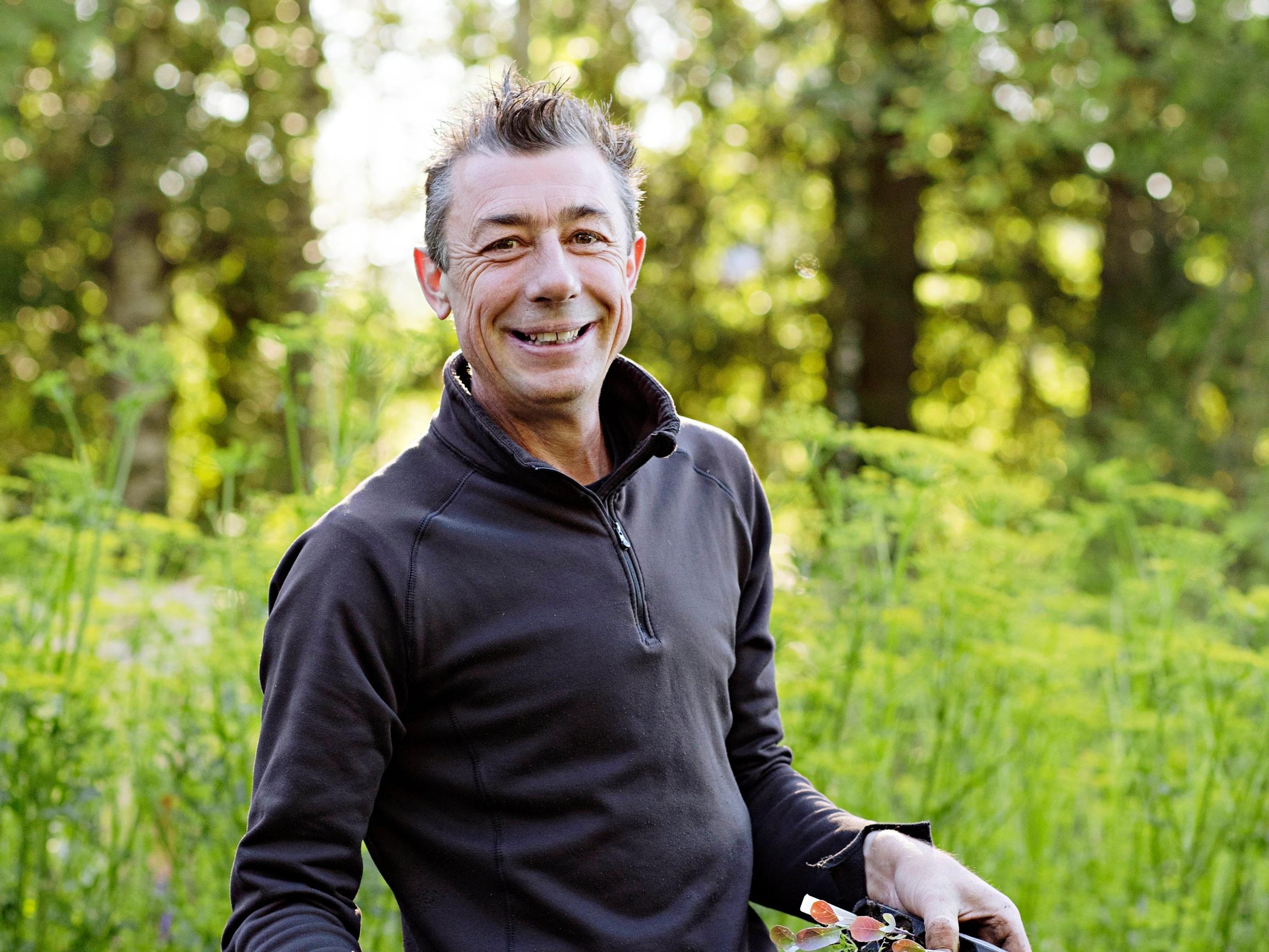 "Missä on kaikki vihreä?" – kolumnisti Adrian Evans toivoisi näkevänsä enemmän kasveja suomalaisten uudisrakennusten katoilla ja parvekkeilla