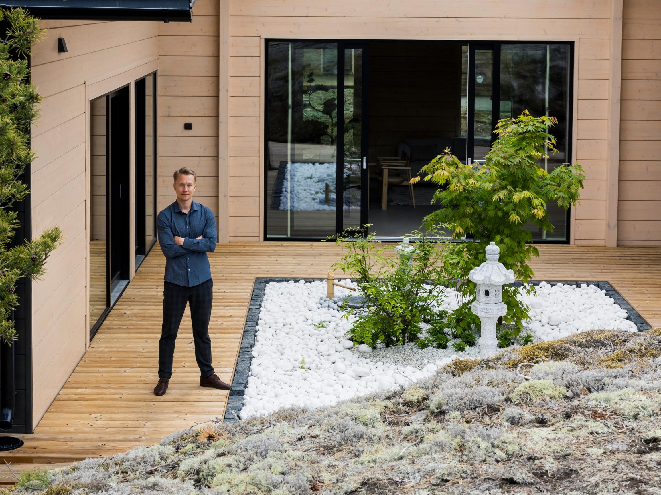 Isosisko ennusti jo pienen koululaisen piirroksista, että Marko Simsiöstä tulee arkkitehti – luonnonläheinen Haiku on Simsiön taidonnäyte