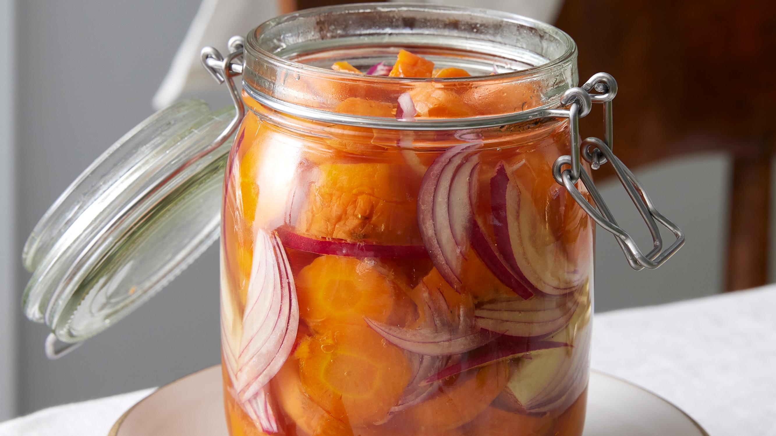 Savumarinoidut porkkanat – täydellinen vegealkupala joulupöytään