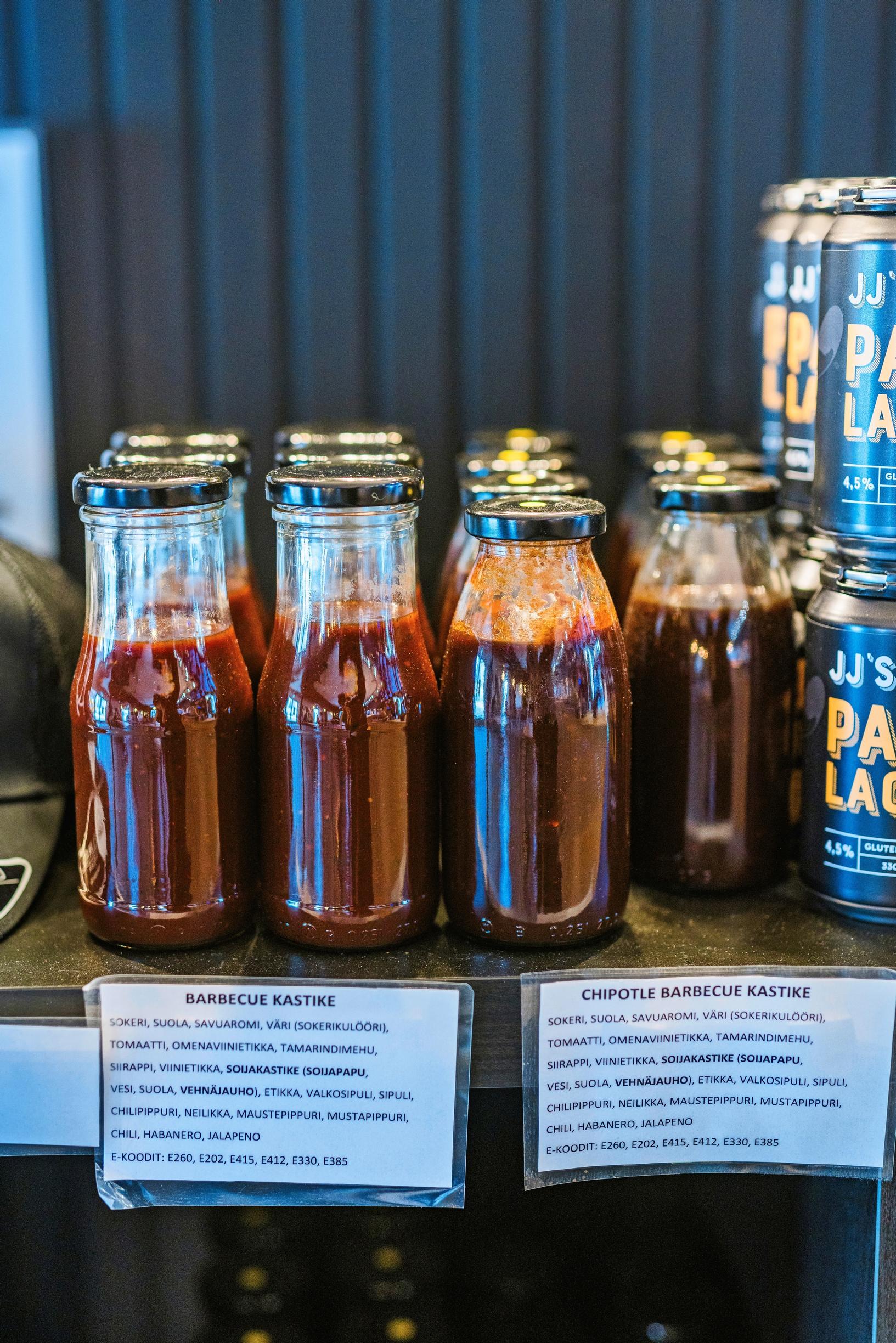 JJ'S BBQ:n bbq-kastikkeet