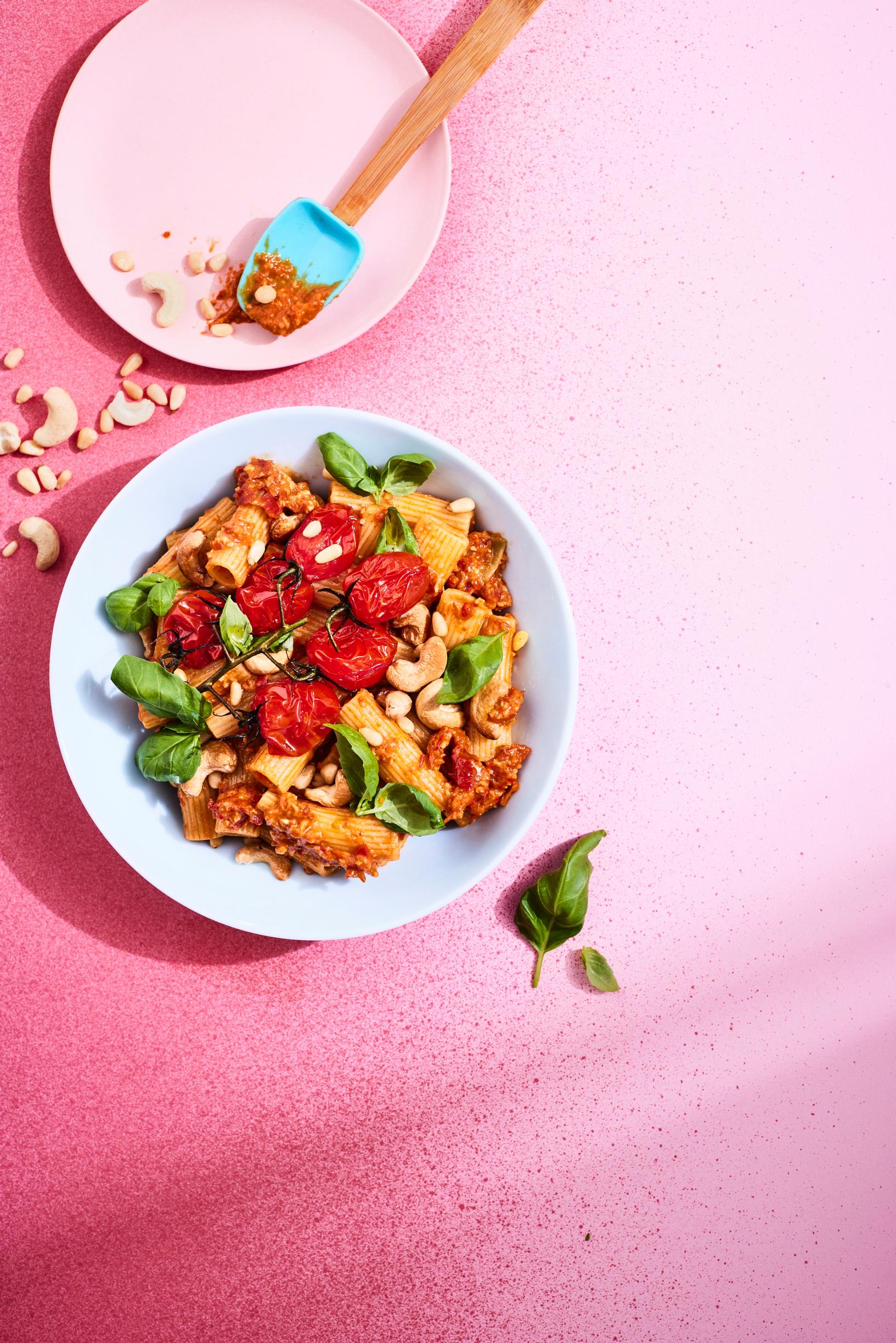 Aniina's Kitchen -ruokavaikuttaja Anniina Kotirannan vegaaninen arrabbiatapestopasta