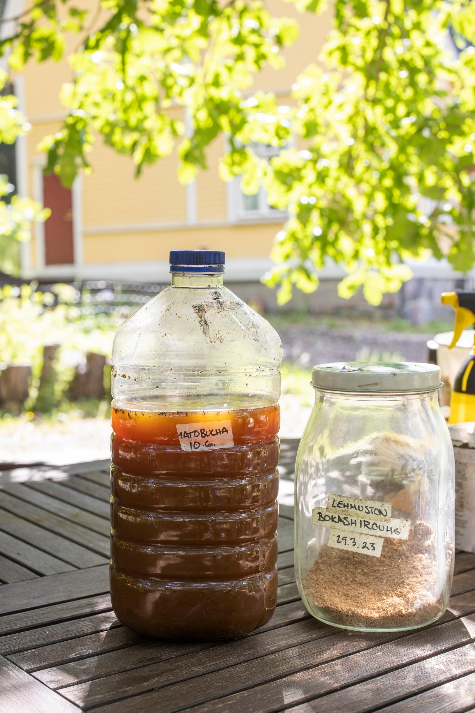 Kimmo on valmistanut ”matobuchaa” matokompostista ja kombuchasta