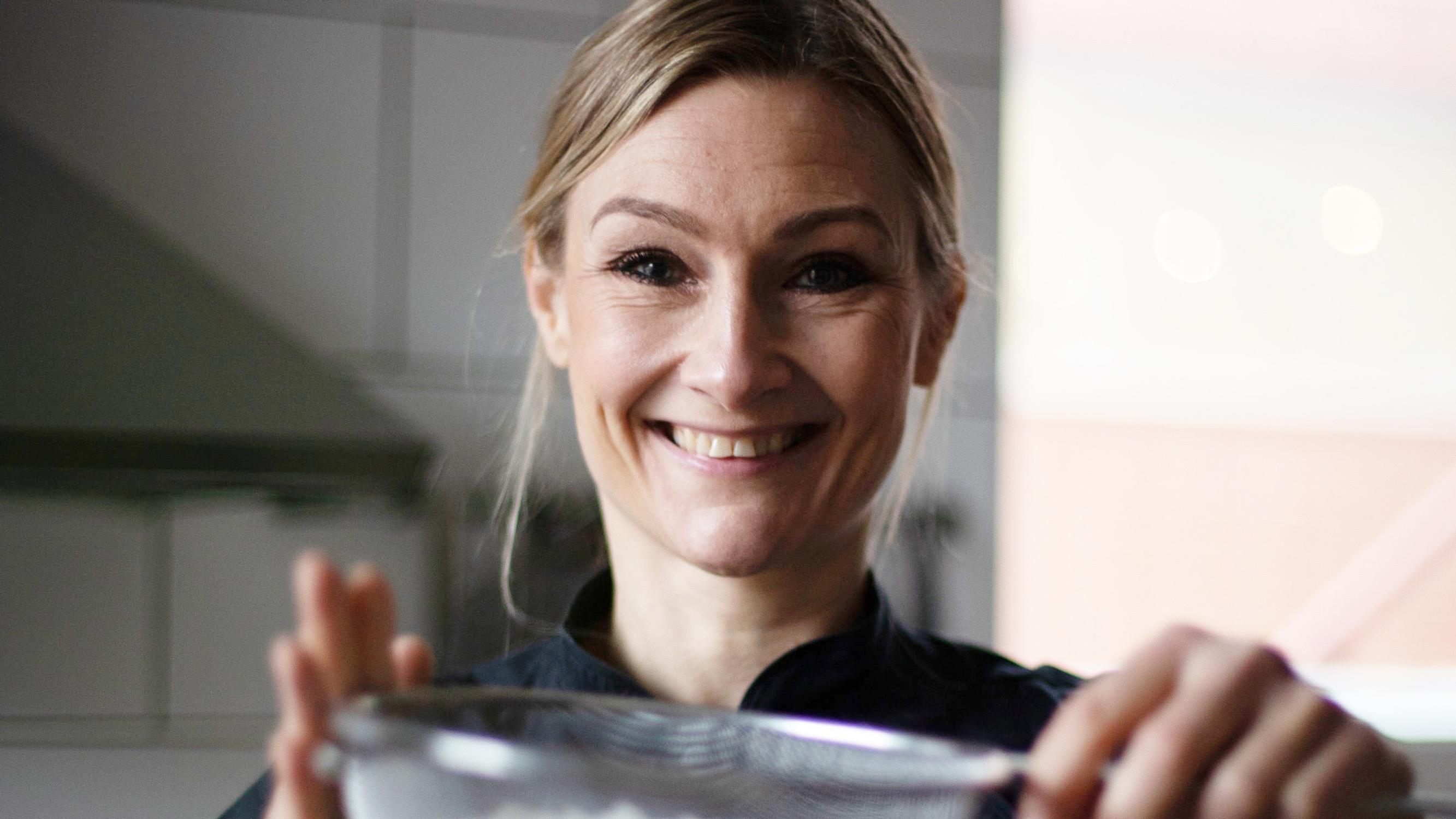 Kokki Teresa Välimäki Sohvaryhmä-podcastissa: ”Yleinen ongelma on, että keittiöissä on tosi vähän lasku- ja työskentelytilaa”