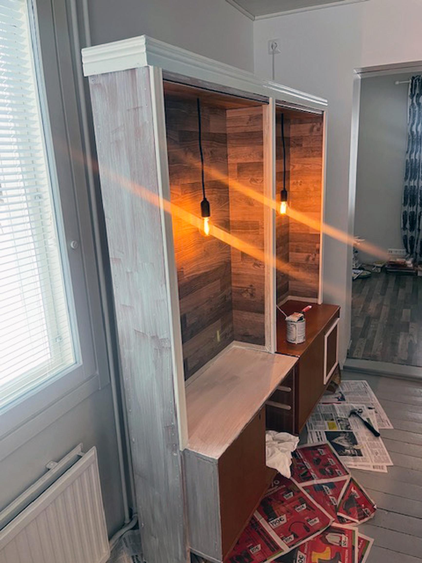 Melkein valmis diy-aamiaiskaappi