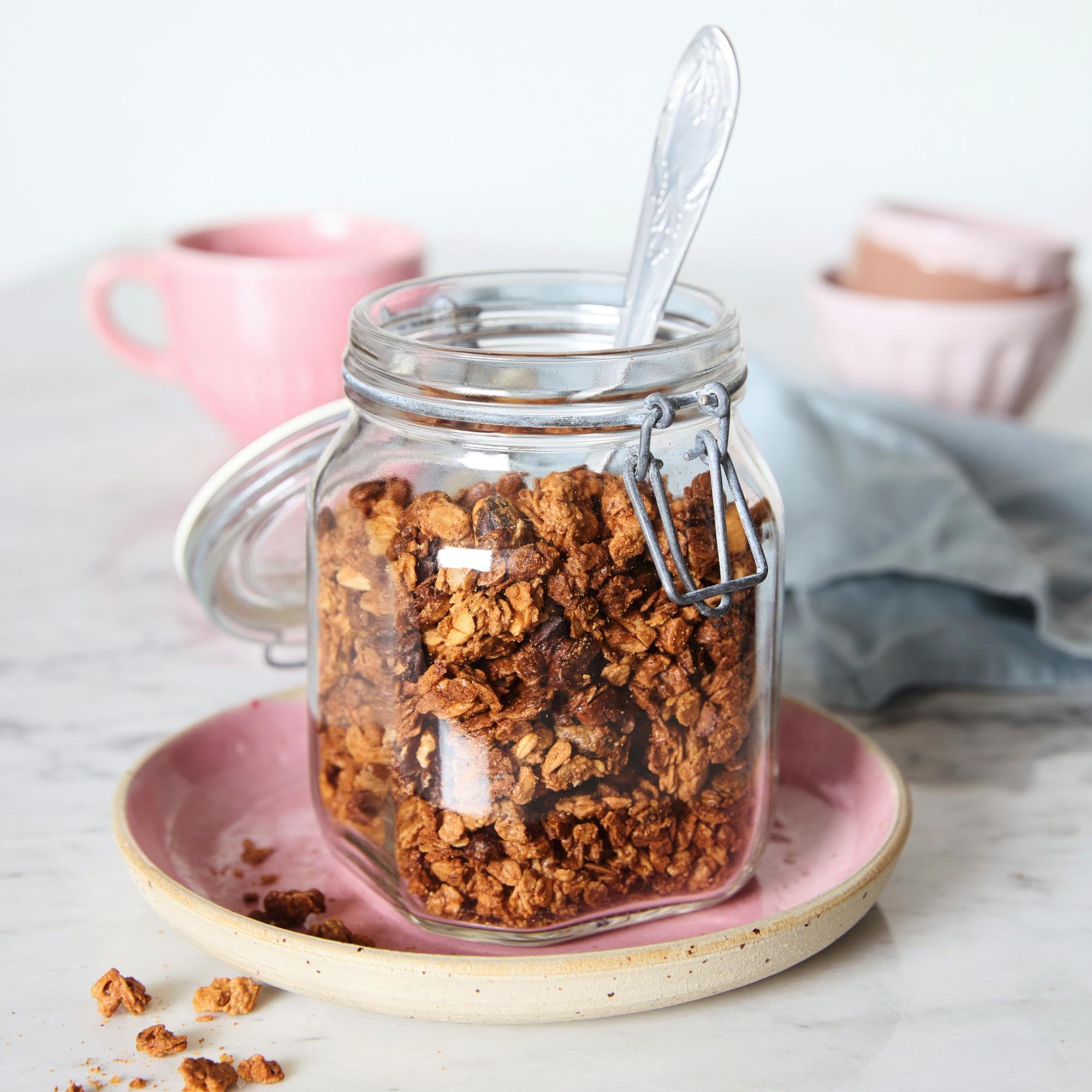 Tahinigranola – rapea ja makea granola saa hienostuneen maun tahinista