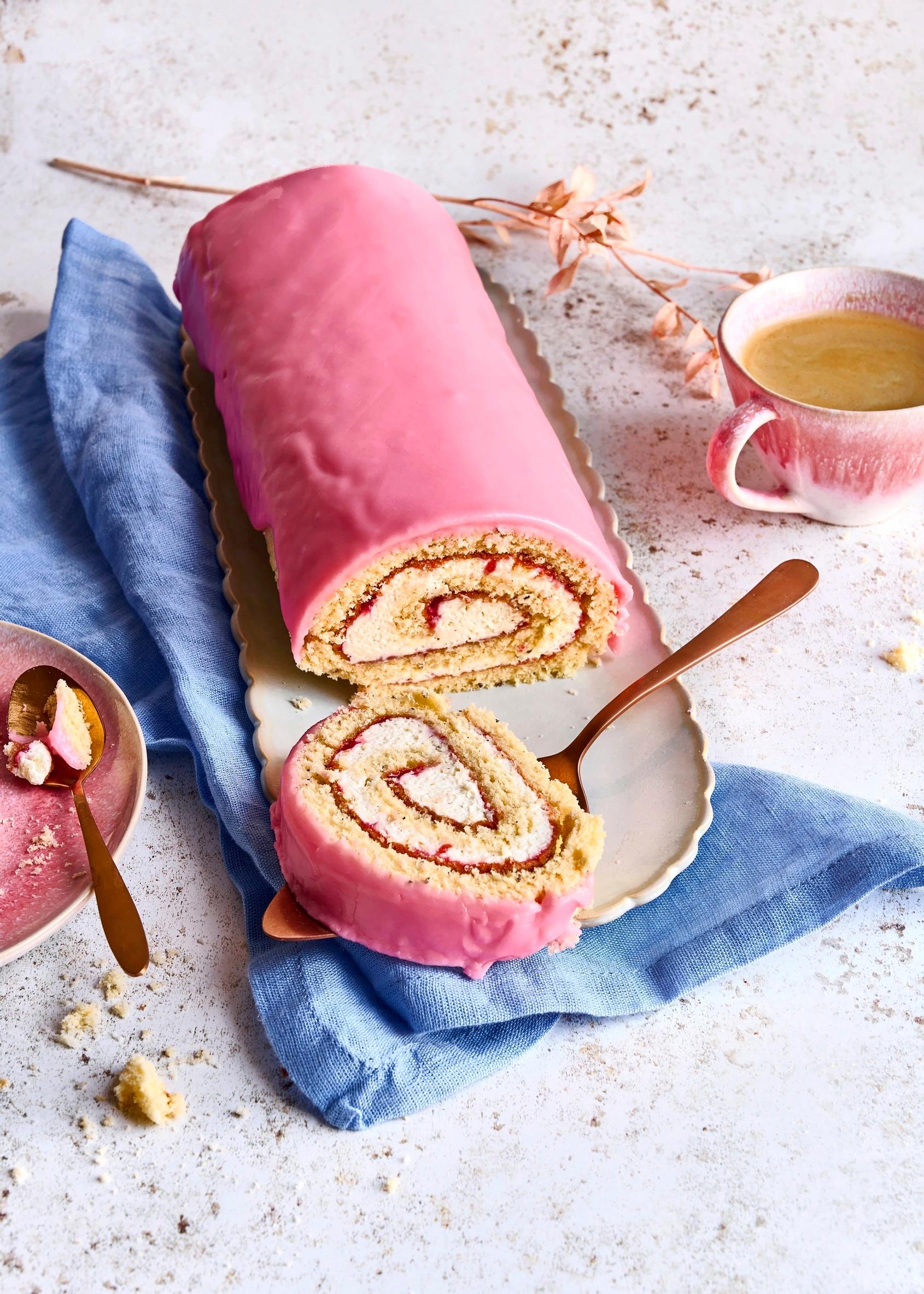 Berliininmunkkia muistuttava kääretorttu