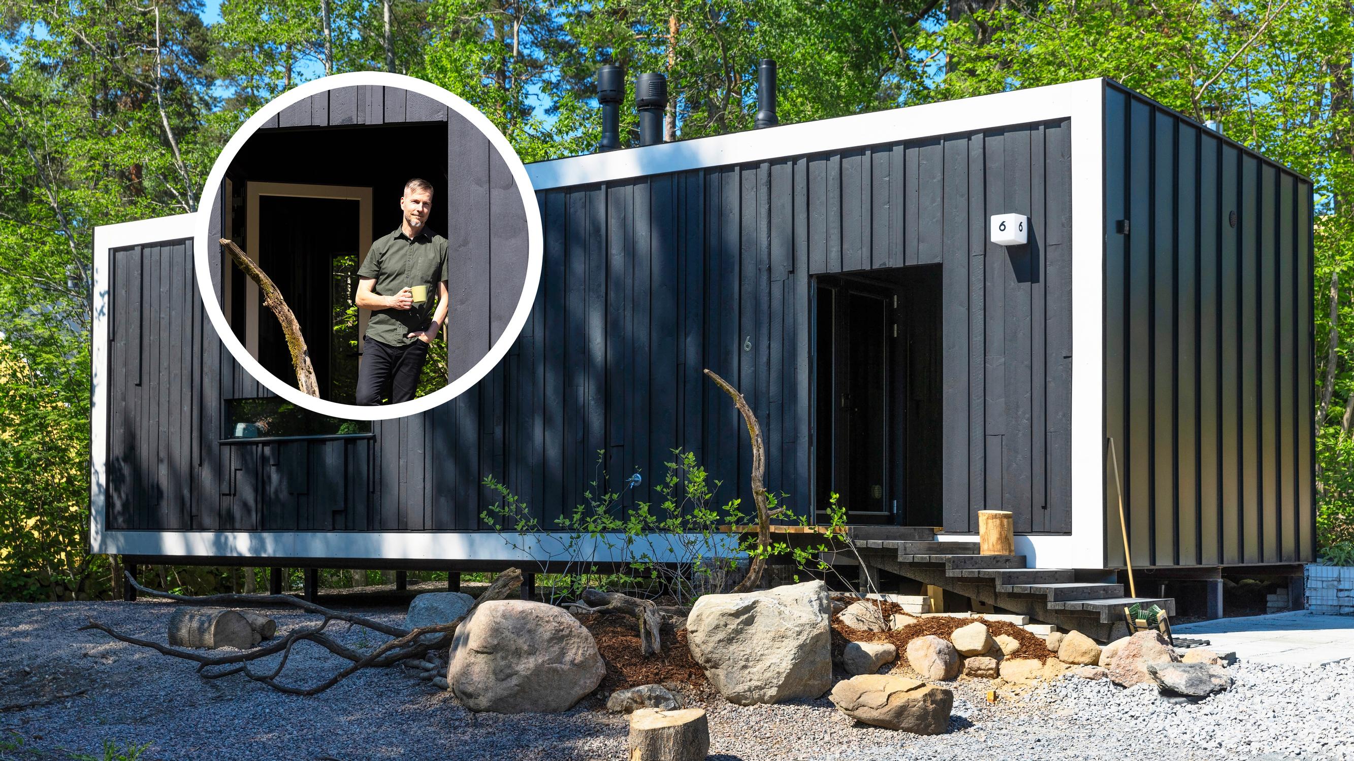 Musta minitalo on ekoprofessorin 34 neliön unelma – konttimaiseen kotiin mahtuu jopa sauna!