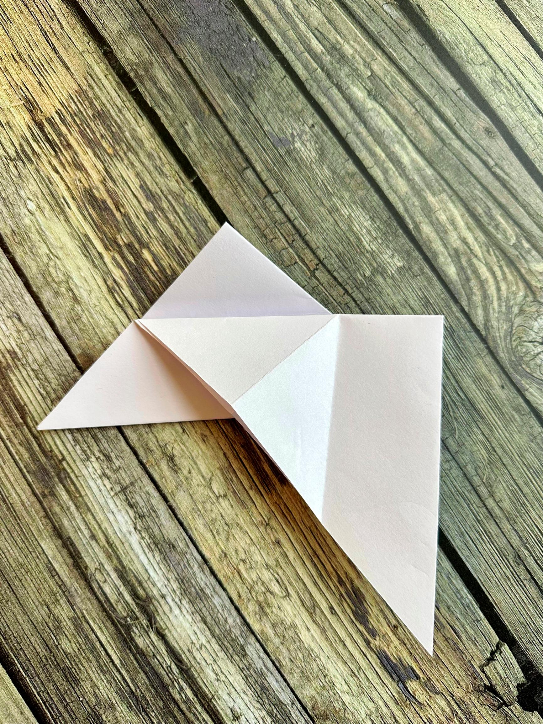 origami siipien taittelu