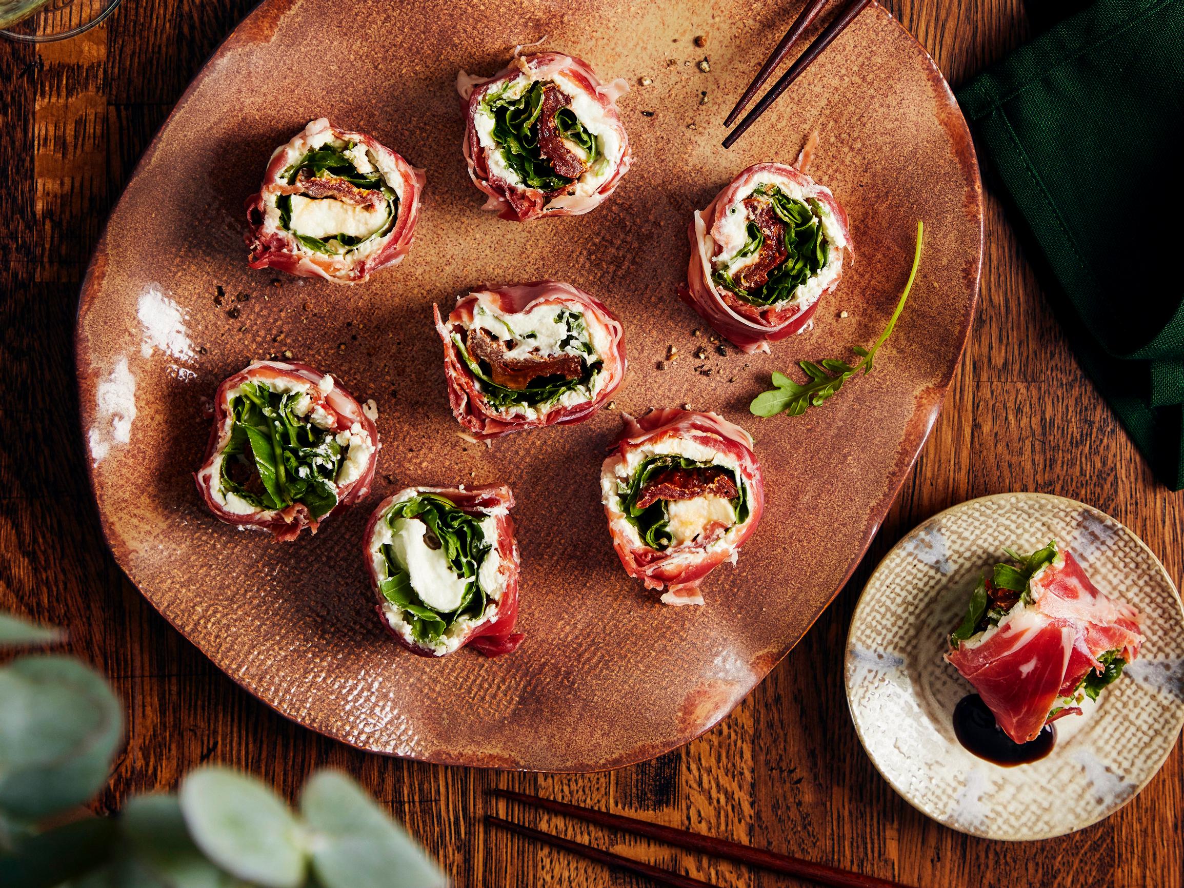 Italialaiset sushit – illanistujaisten hauska naposteluherkku syntyy vartissa