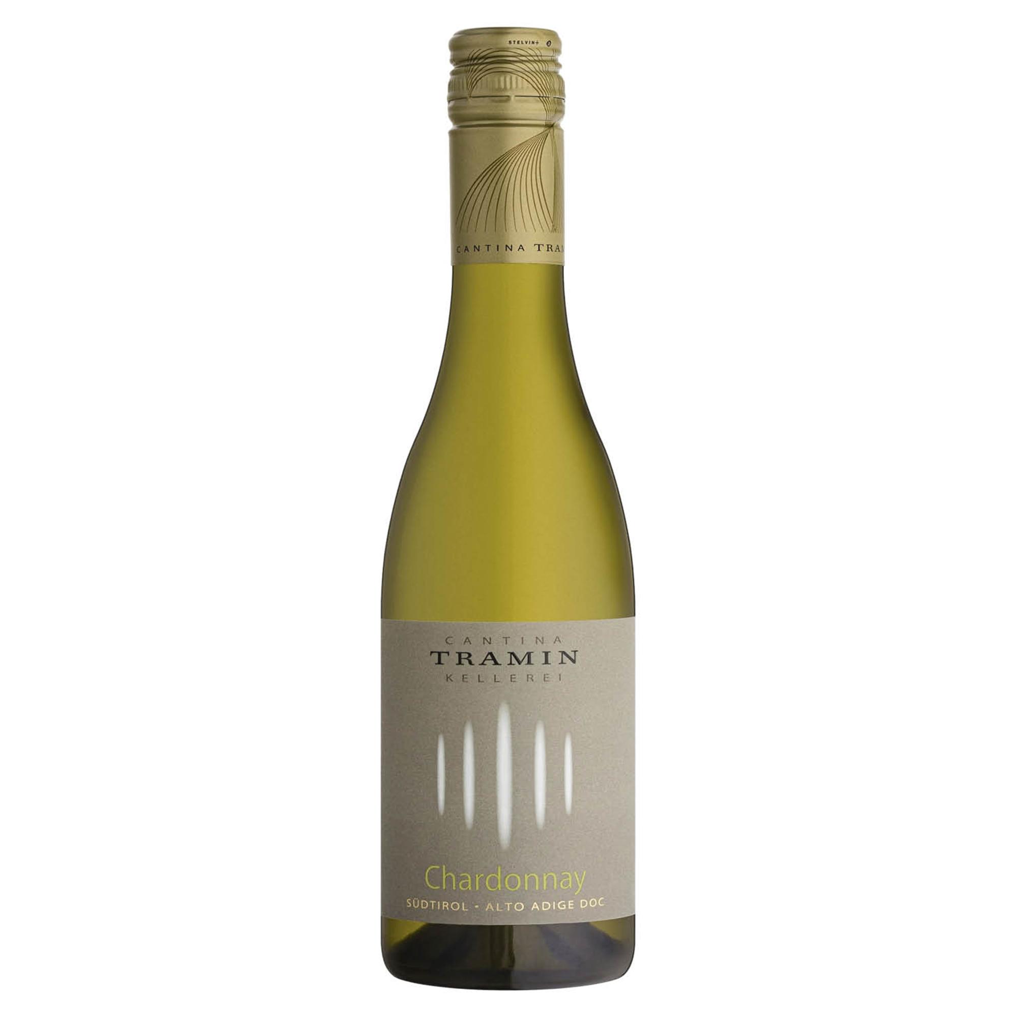 Cantina Tramin Alto Adige Chardonnay -viinipullo, vihreänsävyinen.