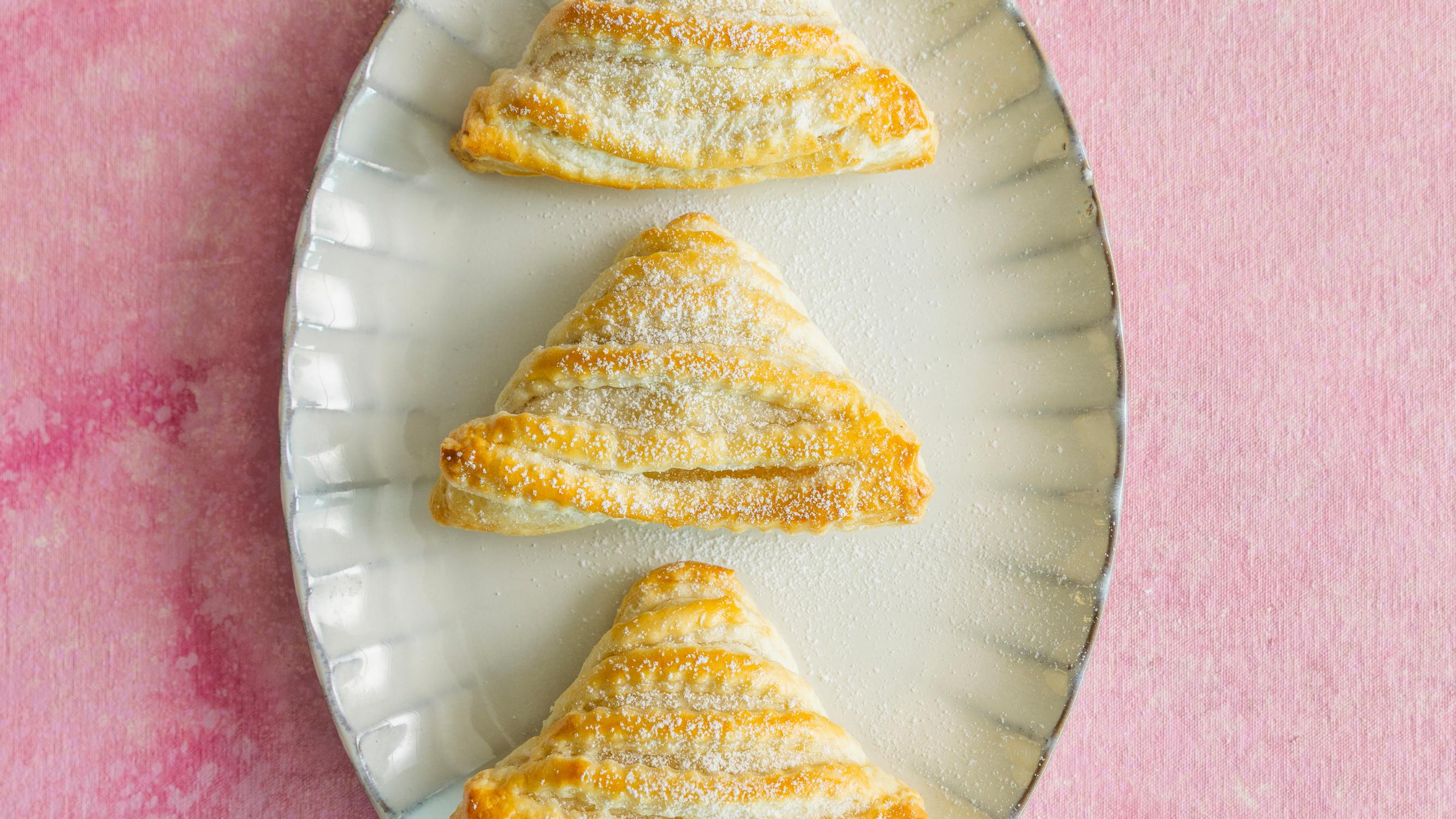 Kuin pitsiä pinnassa – mutta superhelpot taitella! Koristeellisten kolmiotorttujen sisältä paljastuu ihana täyte