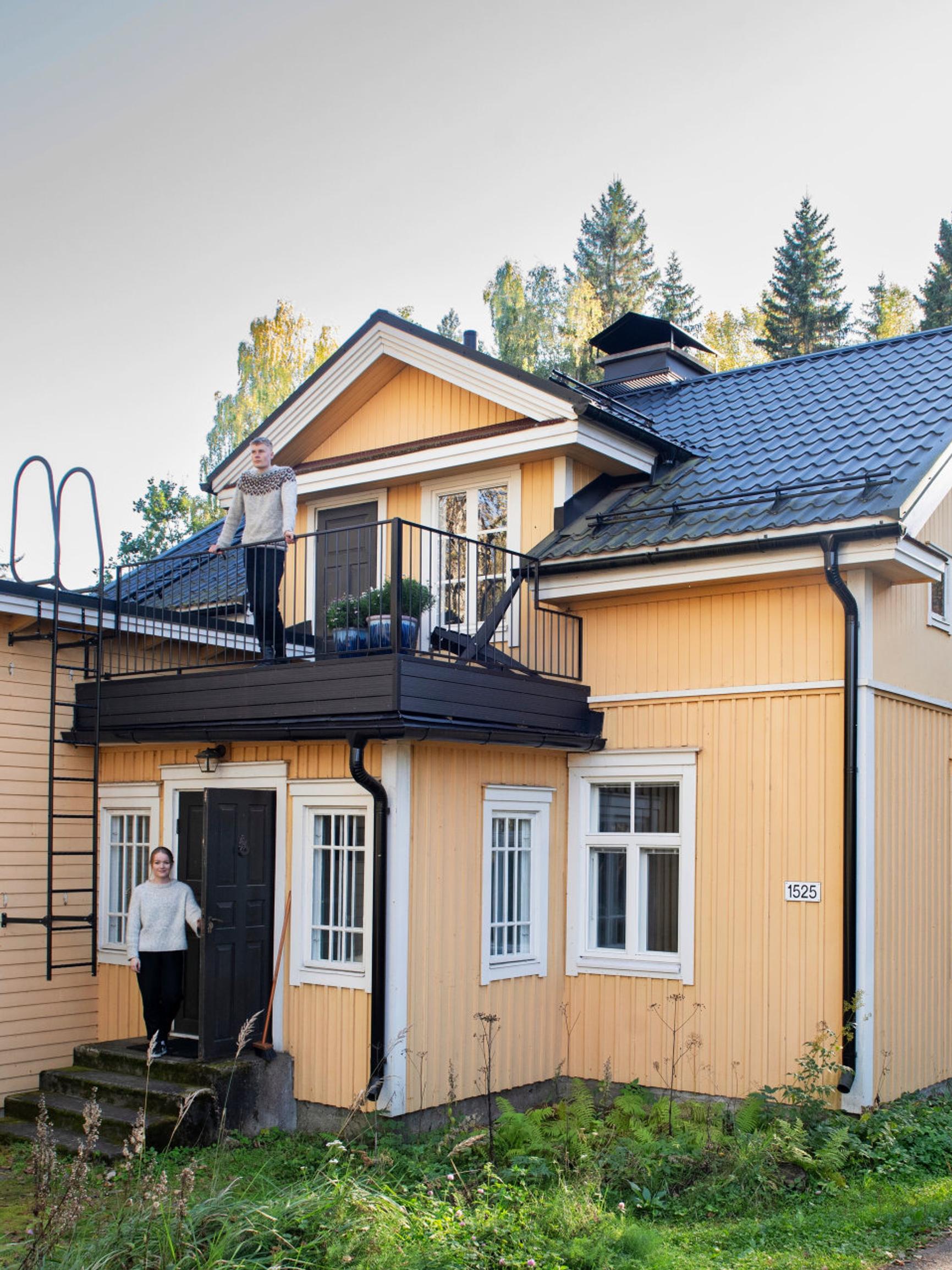 Kaverit tulevat Emilian ja Iisakin hirsitalo Lepolaan viettämään mummolaviikonloppuja maalla
