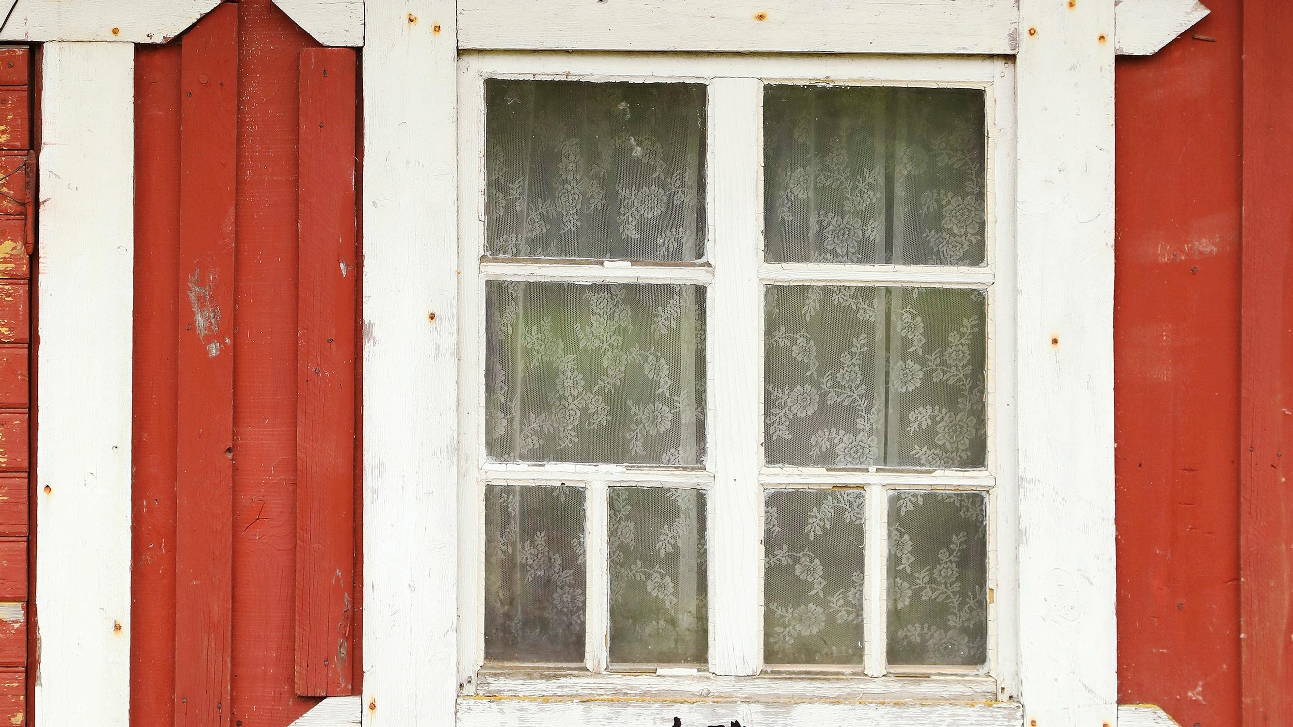 Näin säästät mökin sähkölaskussa – asiantuntija vinkkaa keinot!