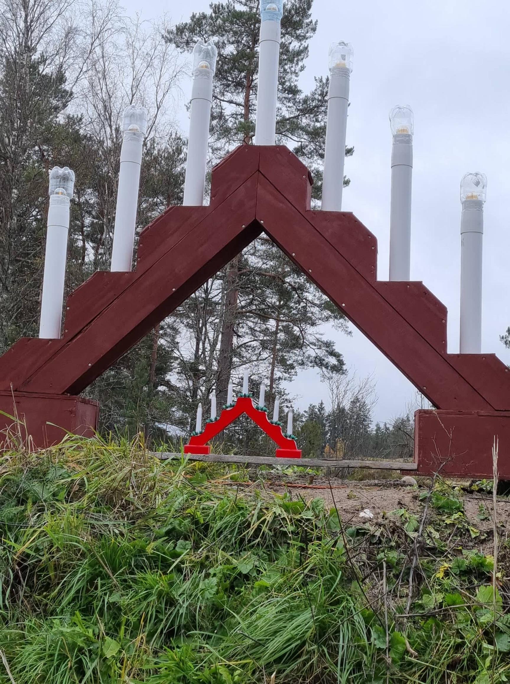 Sähkökynttelikkö läheltä