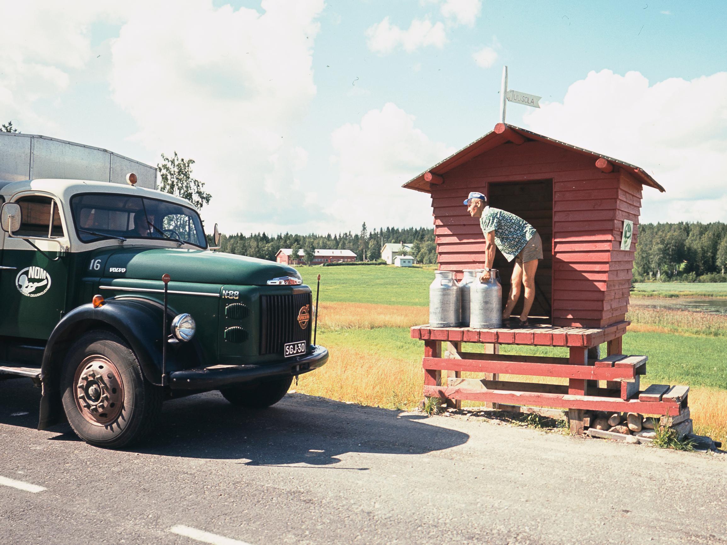 Maitolaituri oli maalaispitäjän monitoimitila – maidon keräämisen lisäksi kopissa pussailtiin ja kerrottiin kylän uutiset