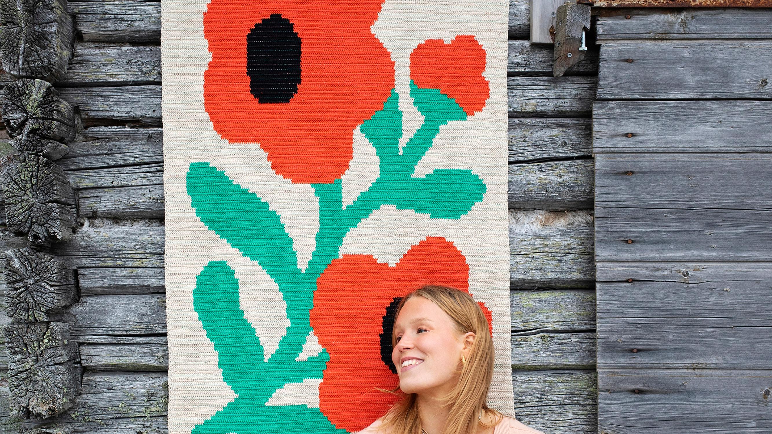 Virkkaa vuokkoja seinälle! Moderni Anemone-raanu valmistuu Molla Millsin ohjeella