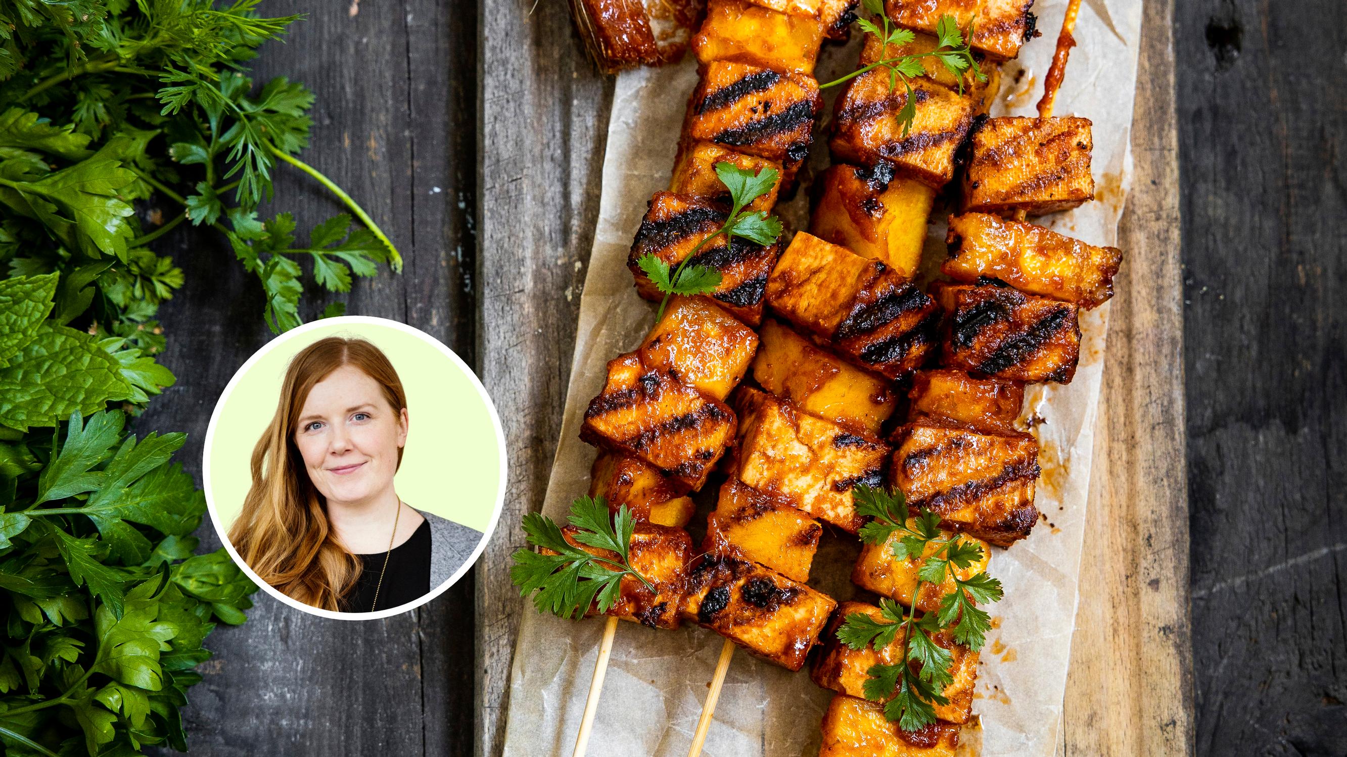 Elina Innasen tofu-ananasvartaat – täydellinen bbq-kastike on ihanien vartaiden salaisuus 
