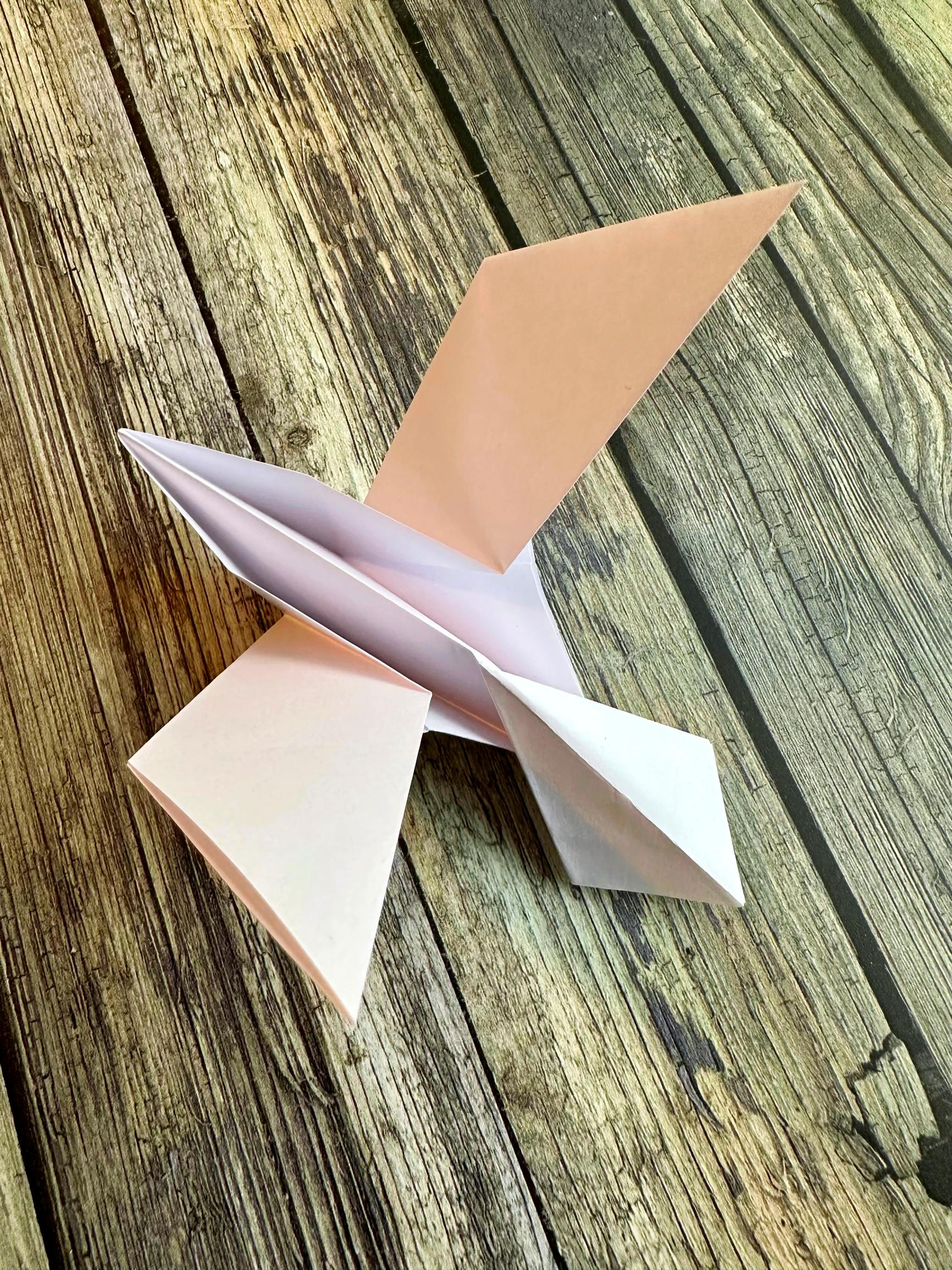 origami pyrstön avaus