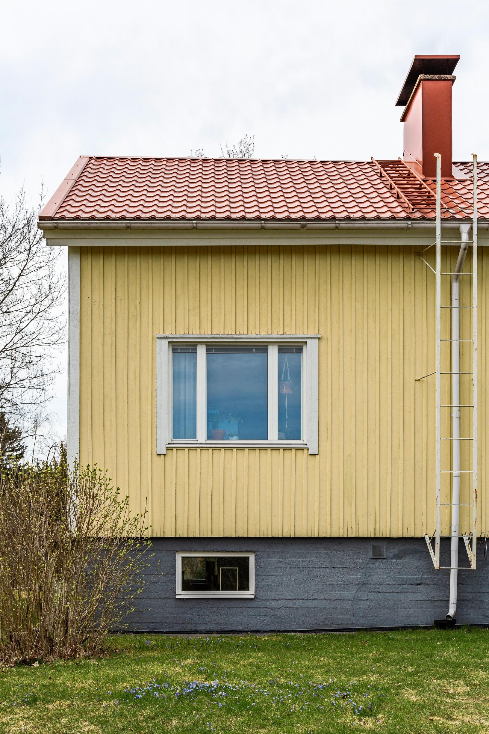 Keltainen rintamamiestalo Turussa