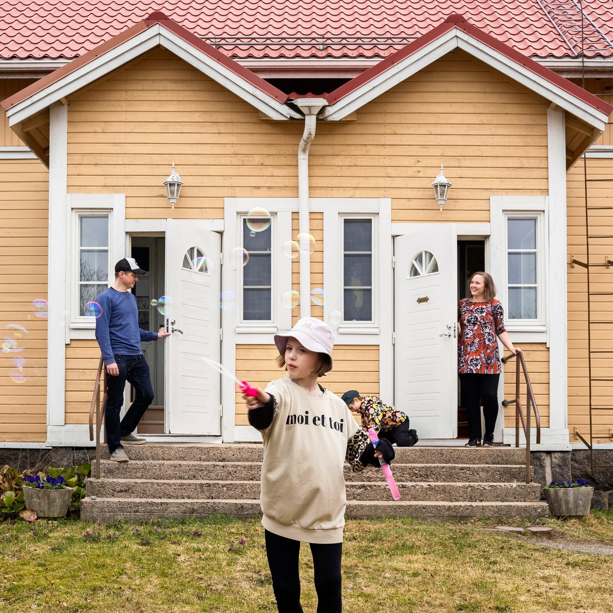 Maria, 32, osti ensimmäiseksi omistusasunnoksi kartanon maalta: ”Laina on maksettu, kun olen nelikymppinen”