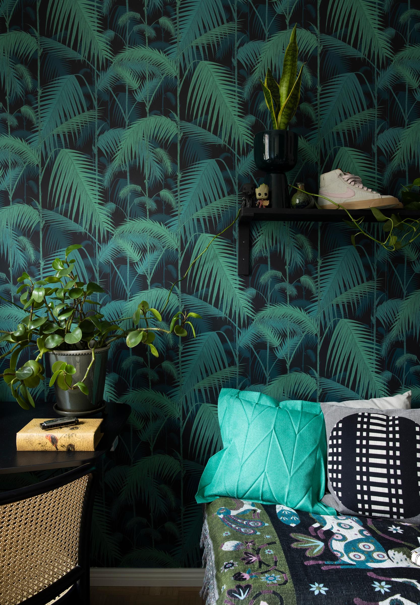 Cole & Sonin Palm Jungle -tapetti lastenhuoneessa