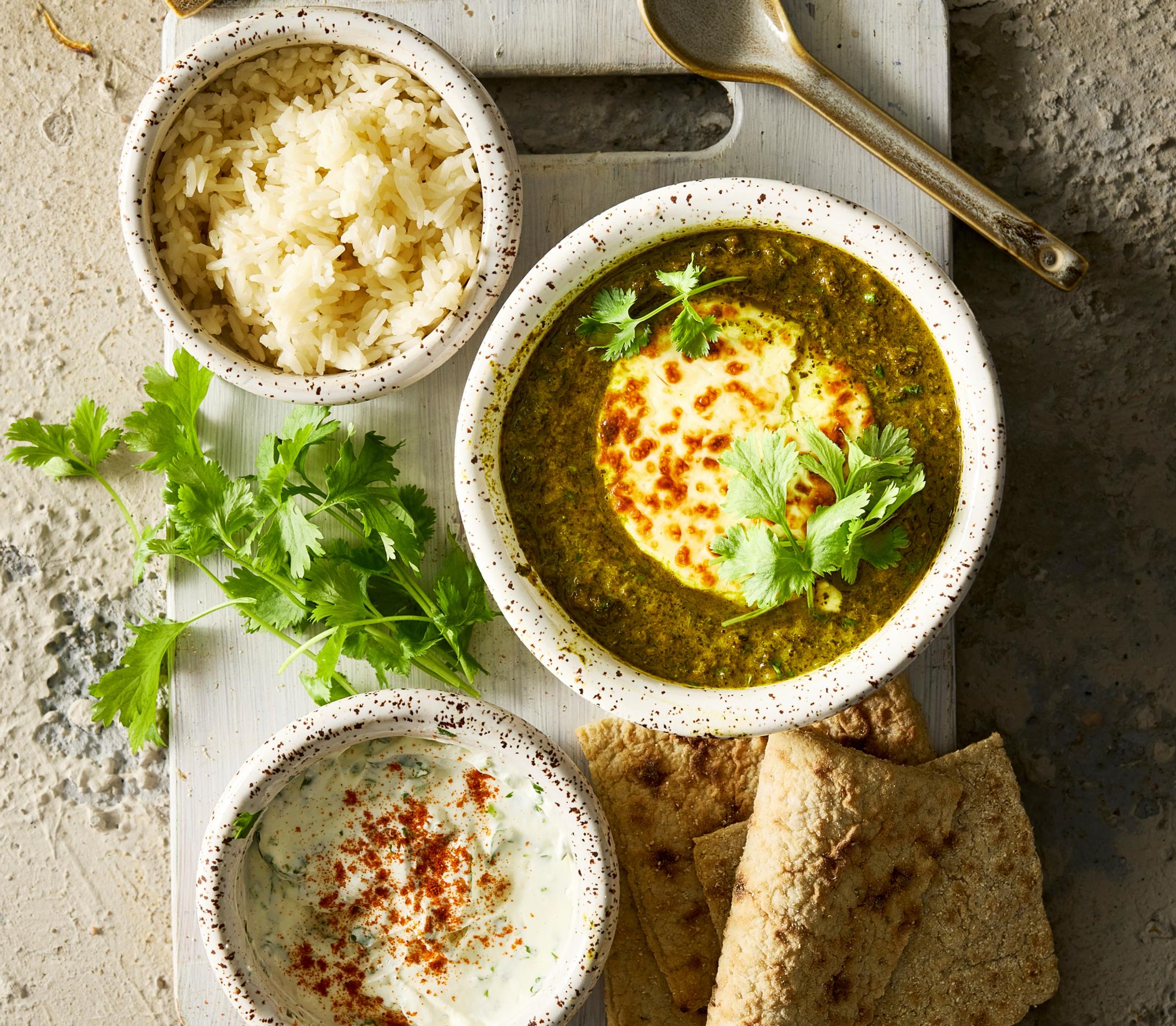 Palak paneer lehtikaalista – leipäjuusto ja lehtikaali korvaavat intialaisen suosikkiruoan perinteiset ainekset