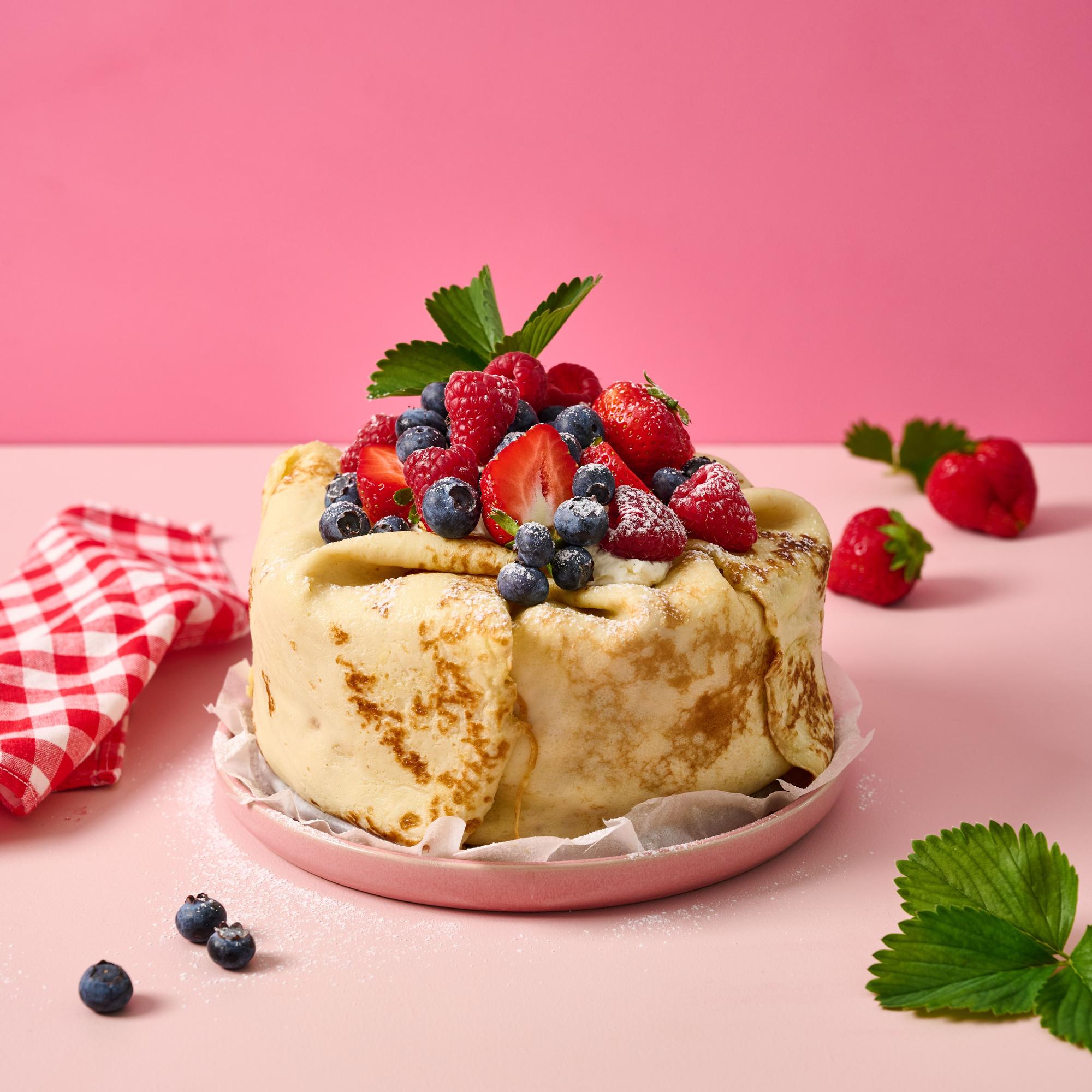 Lettukakku on kesäisen kahvipöydän hauskin ilmestys! Näin kasaat ja taittelet herkun