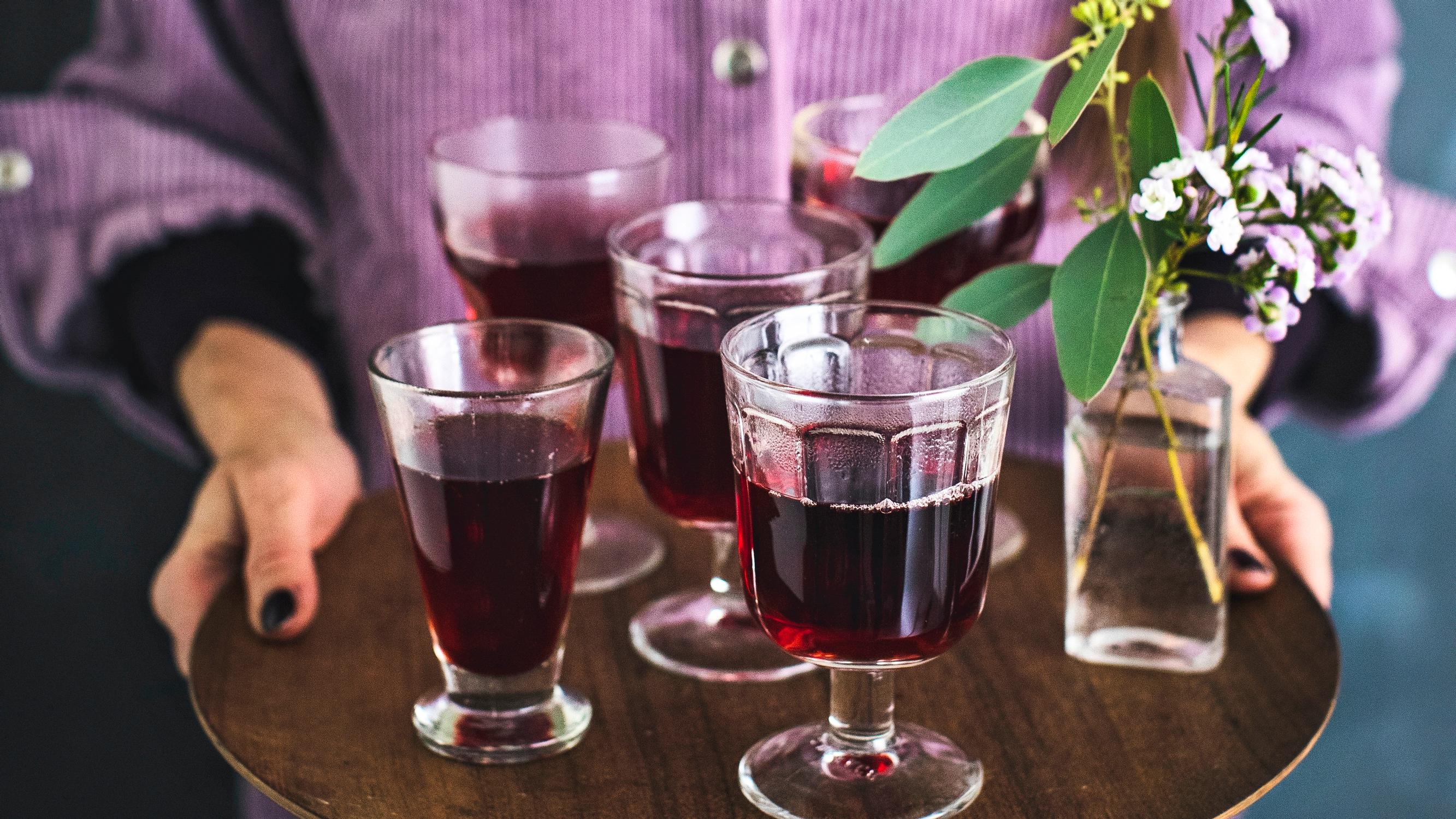 Karpalojuoma – tähtianiksella ja inkiväärillä maustettu drinkki lämmittää talvipakkasella