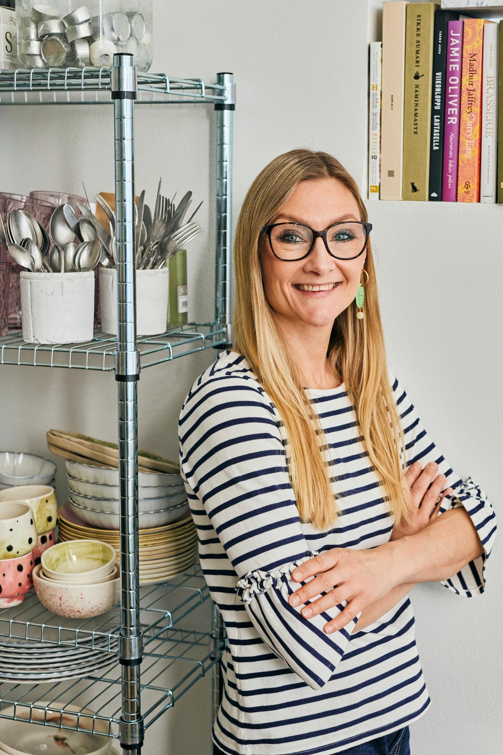 Teresa Välimäki keittiössä
