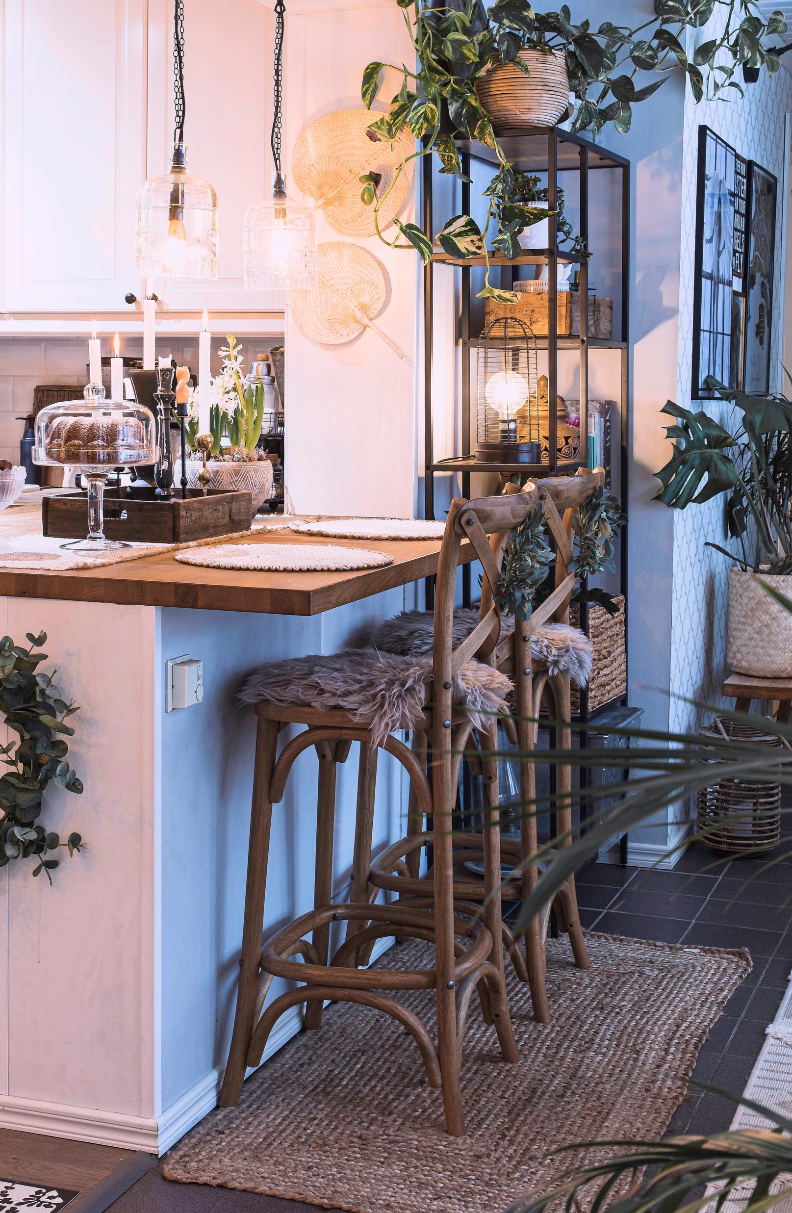 Keittiön saarekkeen tuolit 