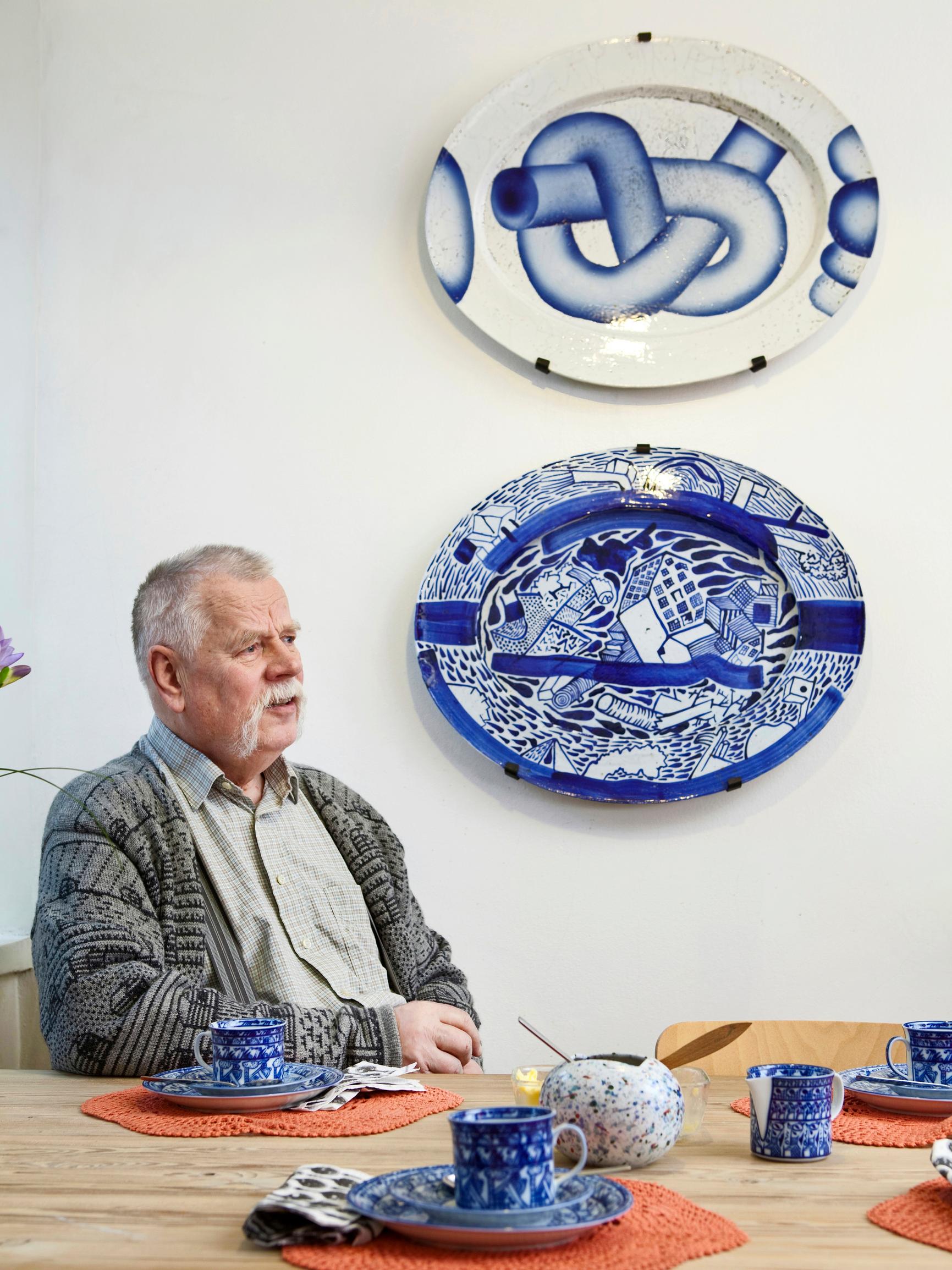 Lasin humoristi Oiva Toikan vähemmän tunnettu puoli on keramiikka – sitäkin hän käsitteli kuin taikuri